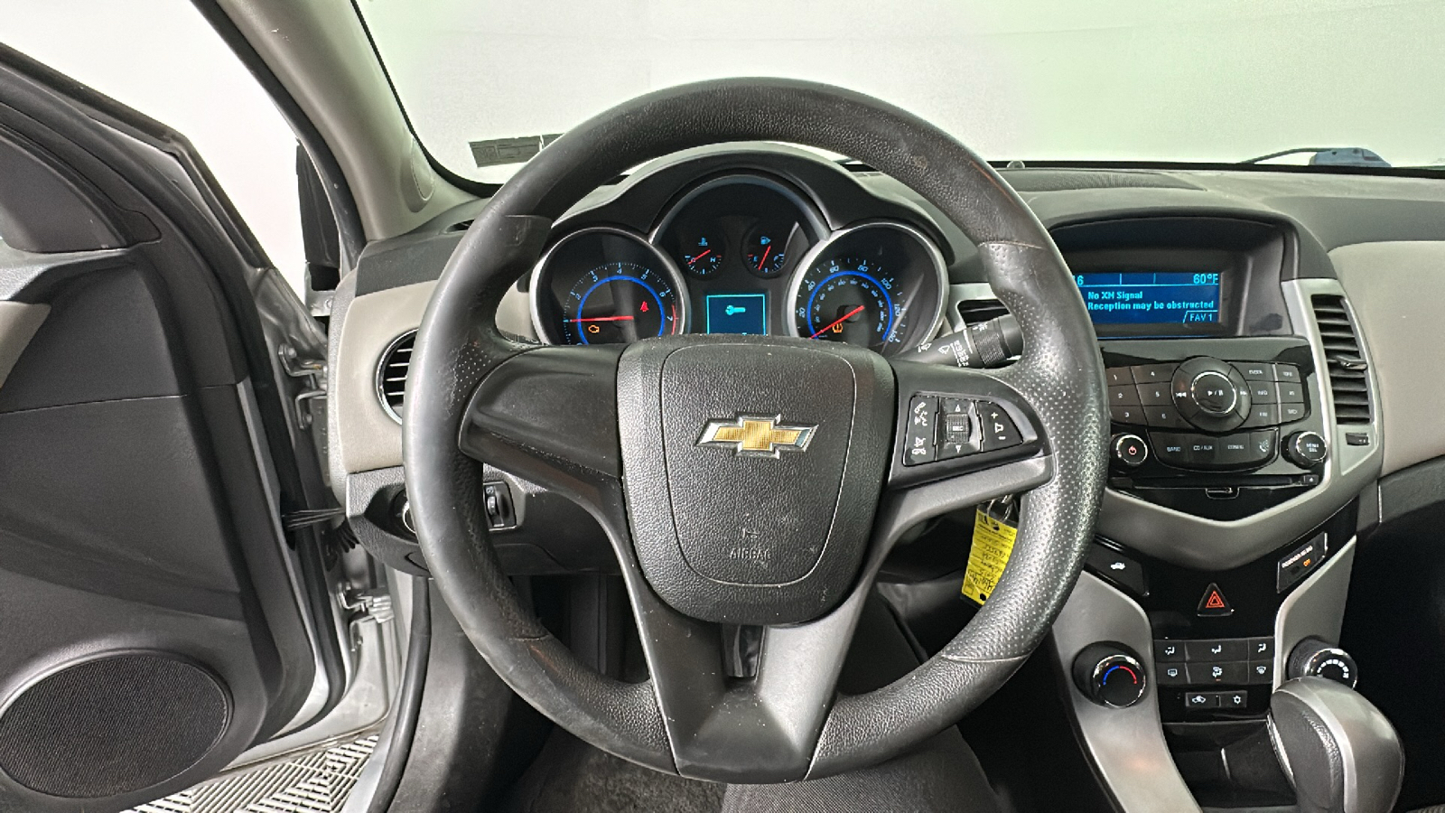 2015 Chevrolet Cruze LS 34