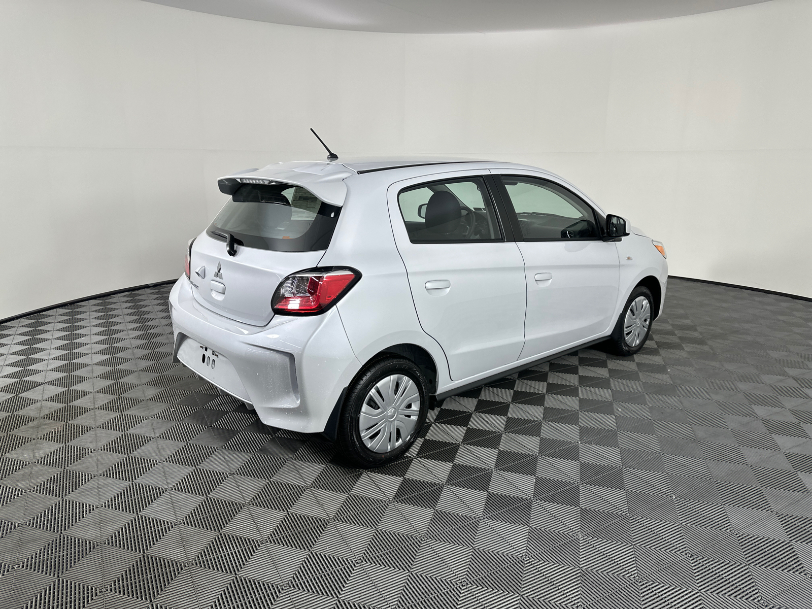 2024 Mitsubishi Mirage ES 17