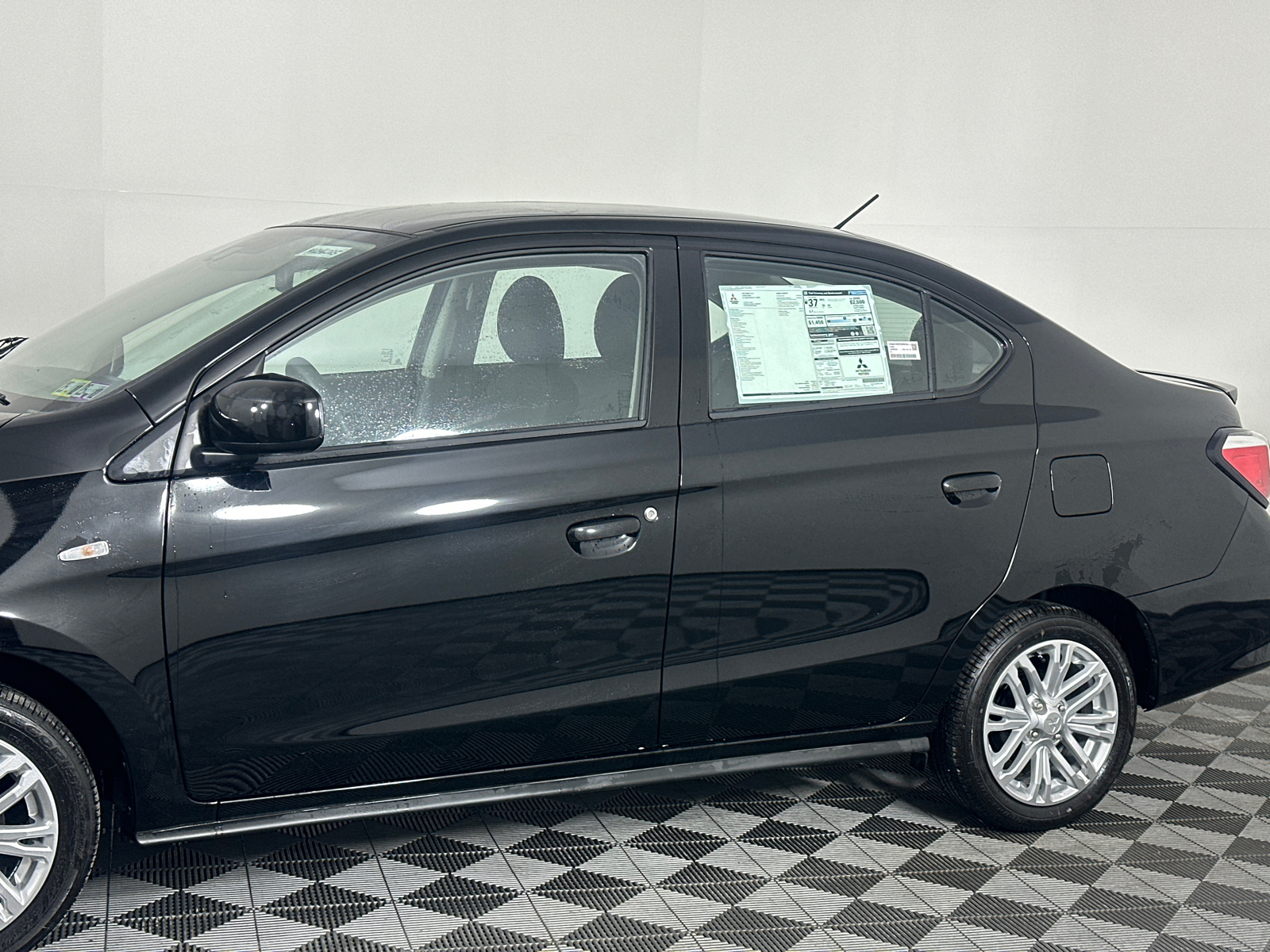 2024 Mitsubishi Mirage G4 LE 10