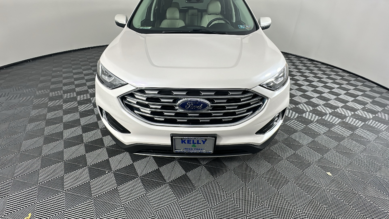 2019 Ford Edge Titanium 3