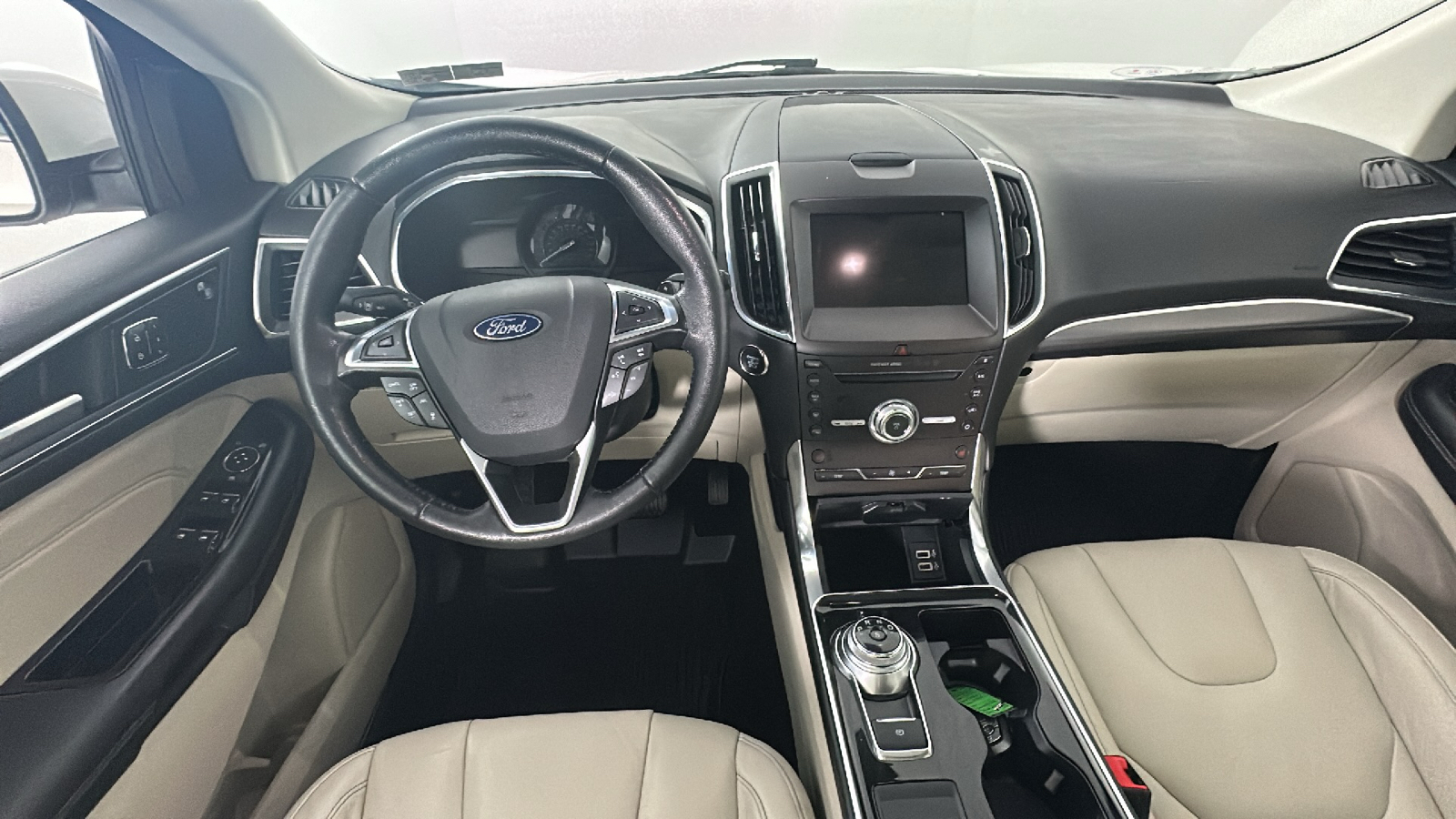 2019 Ford Edge Titanium 25