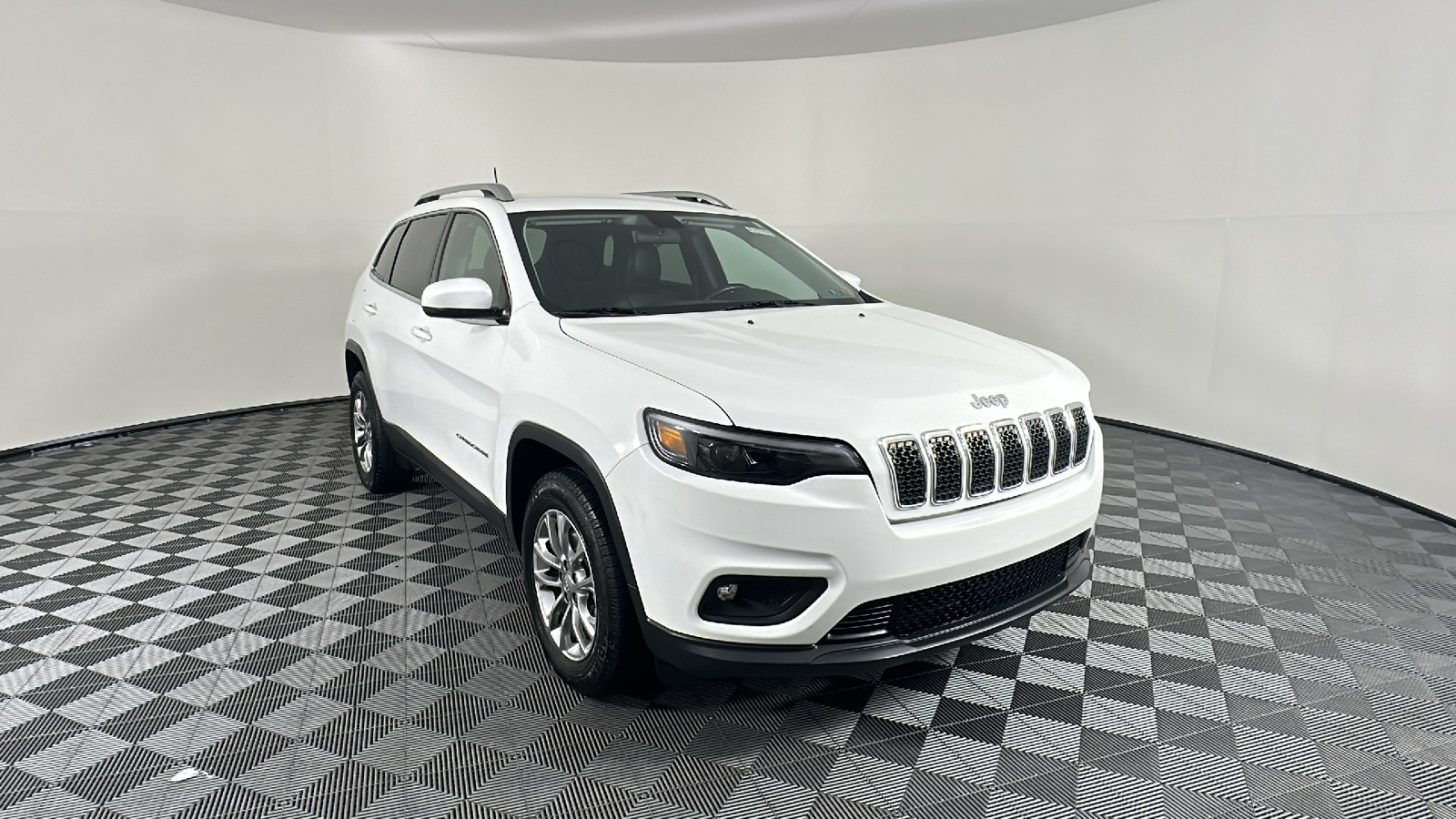 2019 Jeep Cherokee Latitude Plus 1