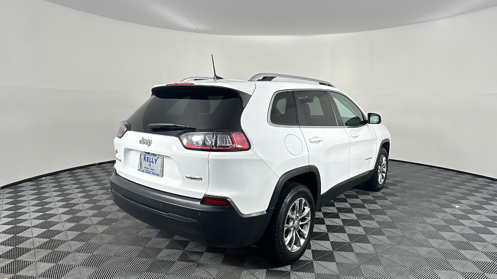 2019 Jeep Cherokee Latitude Plus 17