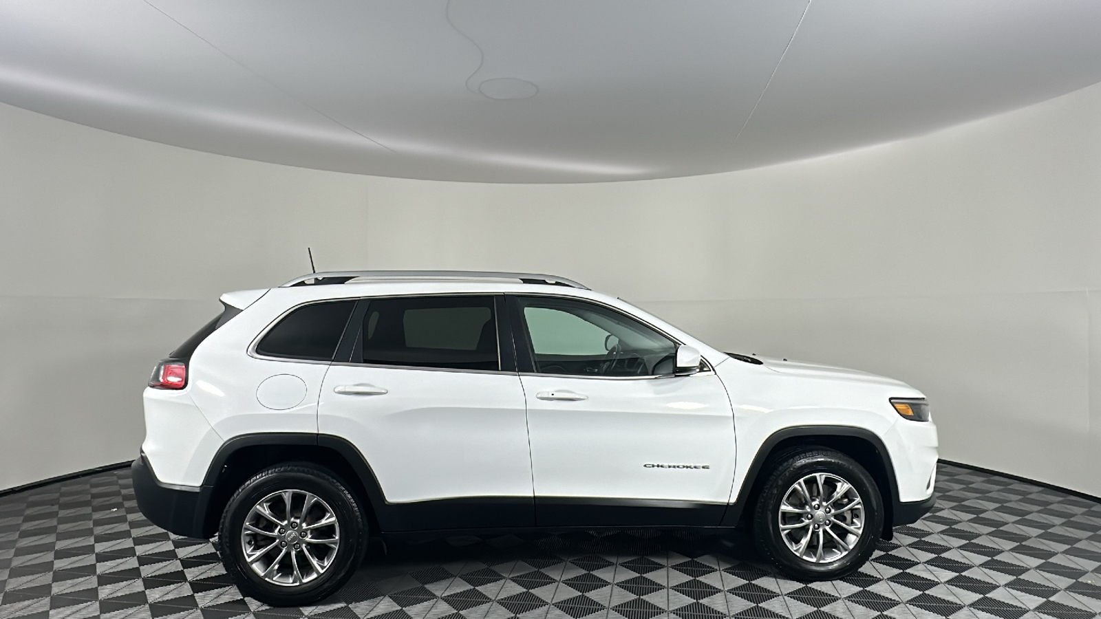 2019 Jeep Cherokee Latitude Plus 20