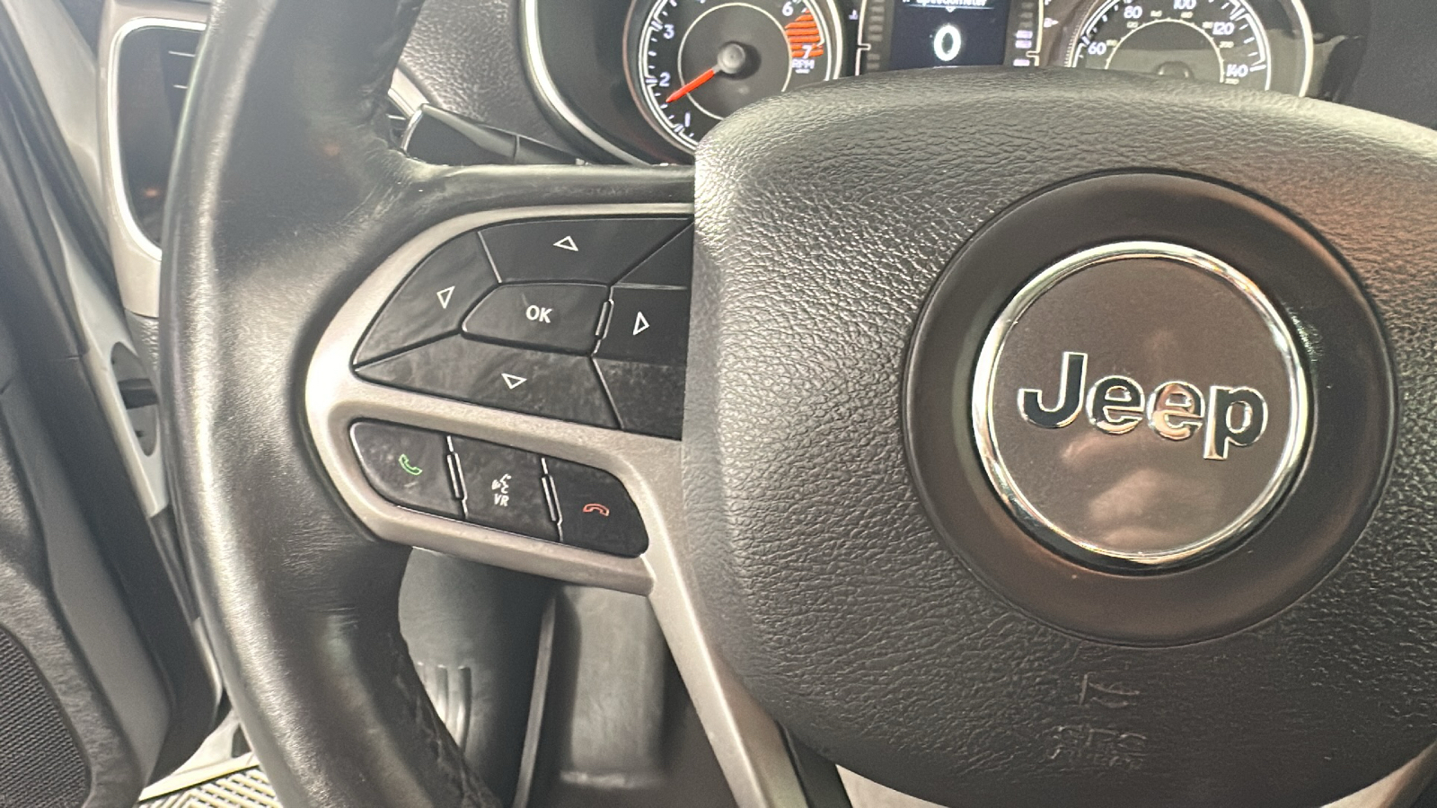 2019 Jeep Cherokee Latitude Plus 35