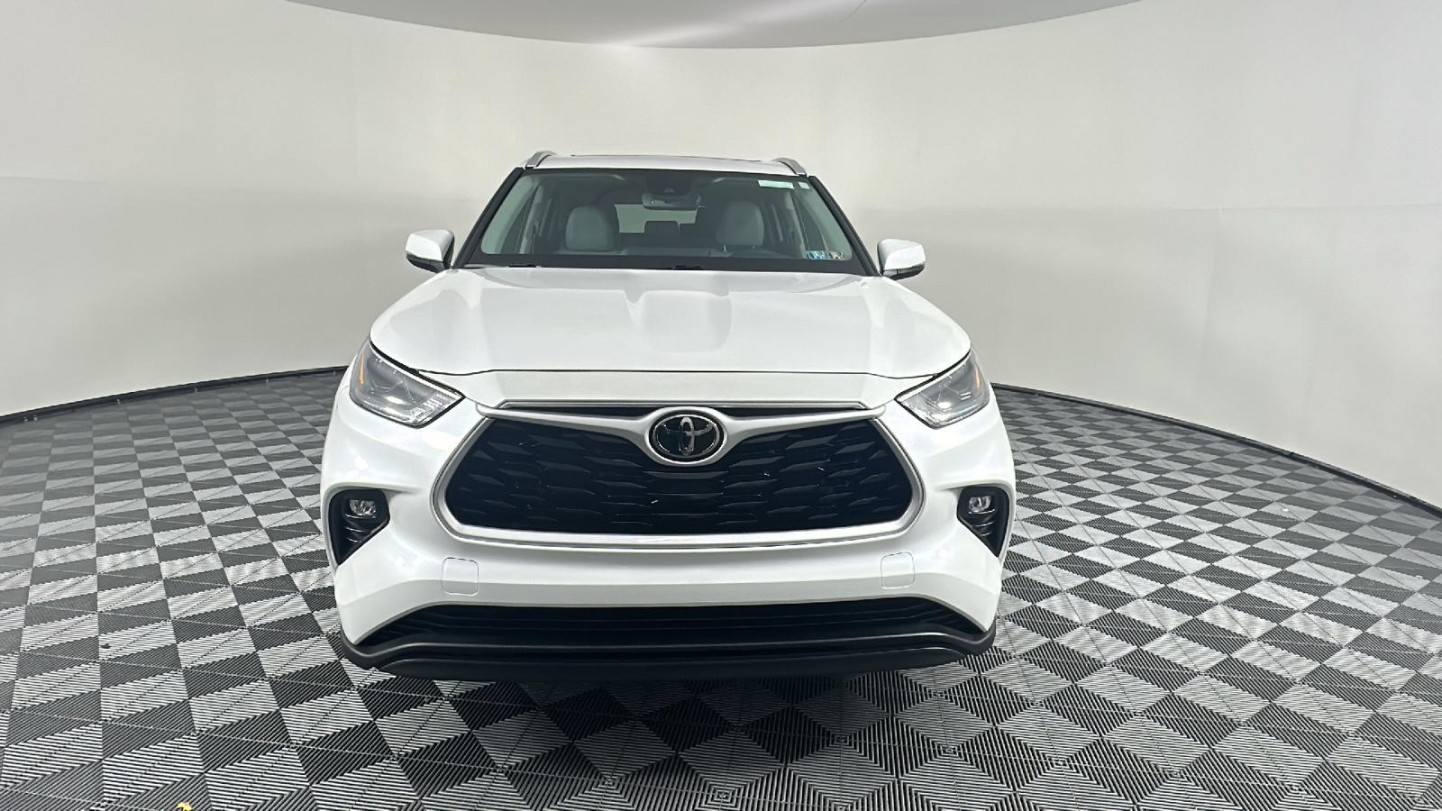 2023 Toyota Highlander XLE 4