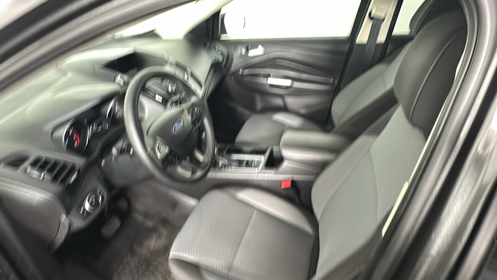 2017 Ford Escape SE 31