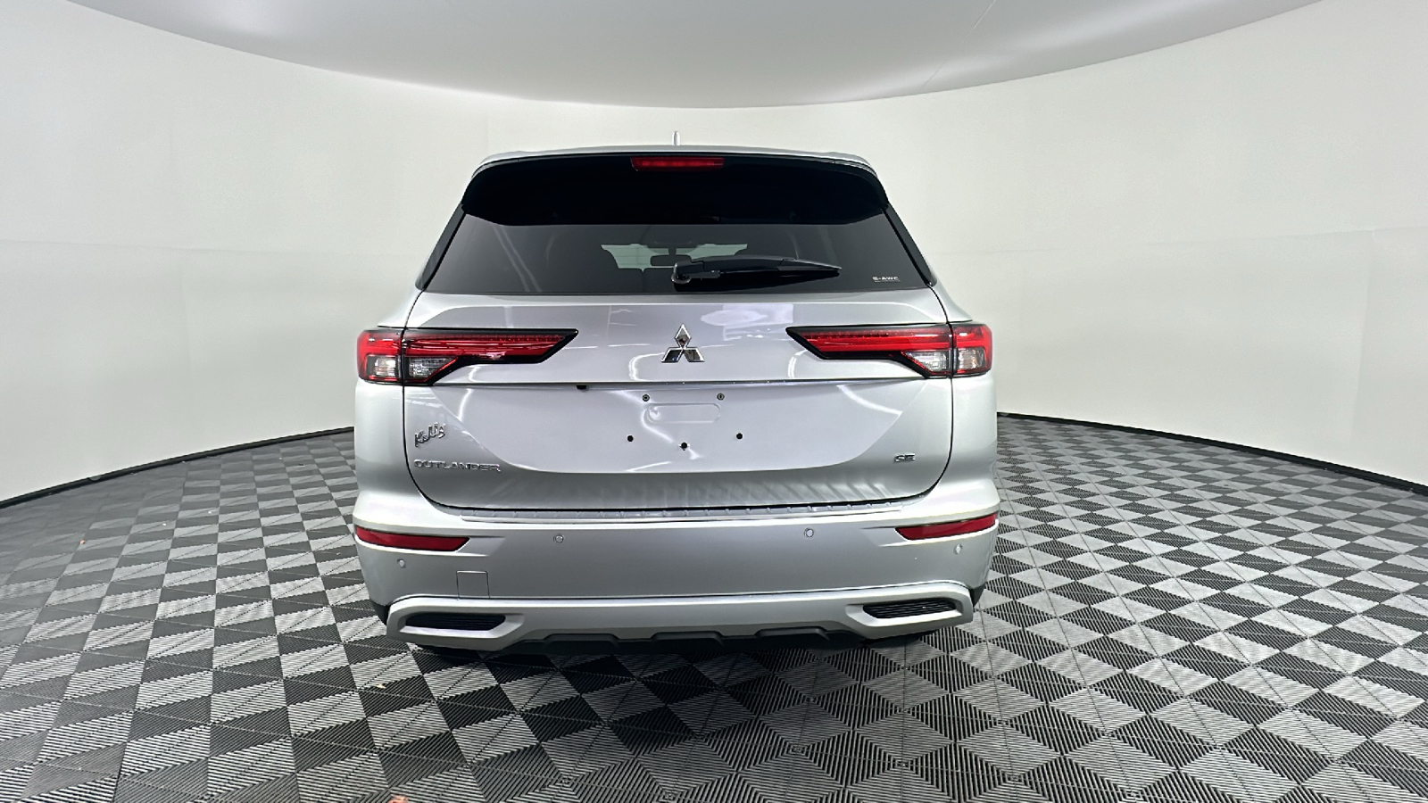 2024 Mitsubishi Outlander SE 13