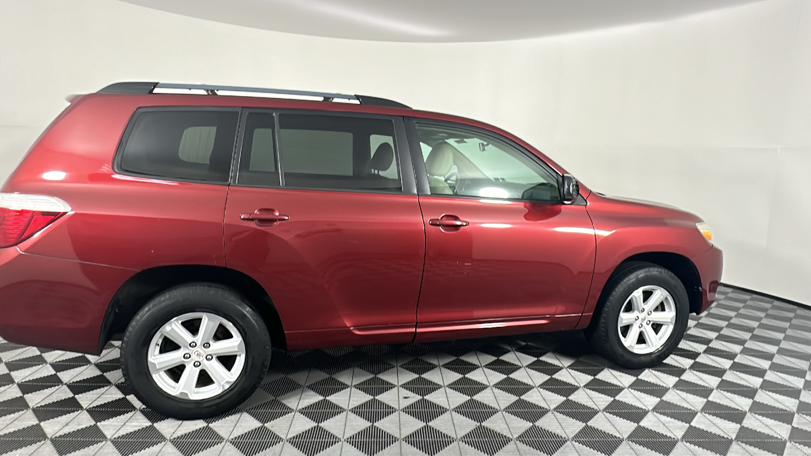 2010 Toyota Highlander SE 22