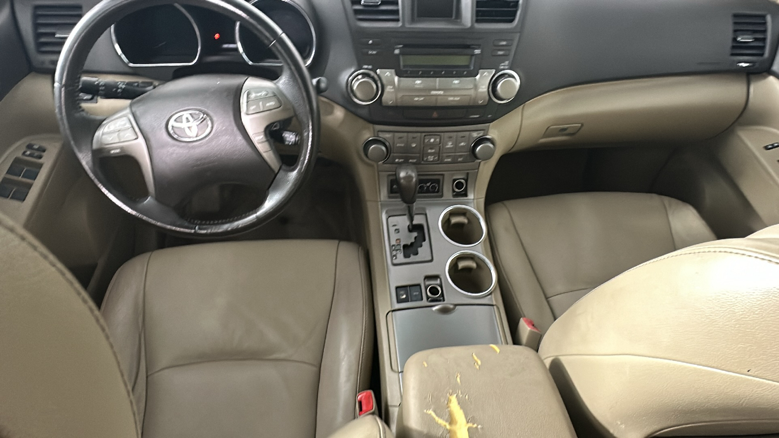 2010 Toyota Highlander SE 27