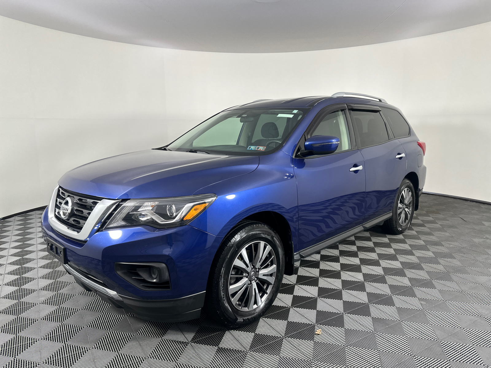 2019 Nissan Pathfinder S 4