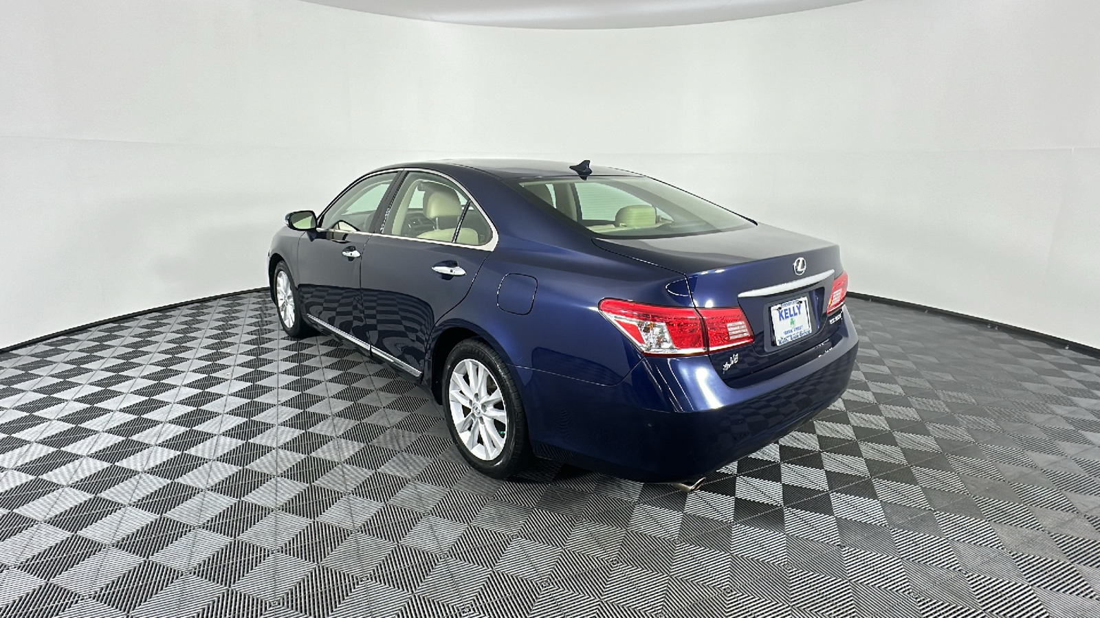 2011 Lexus ES 350 11