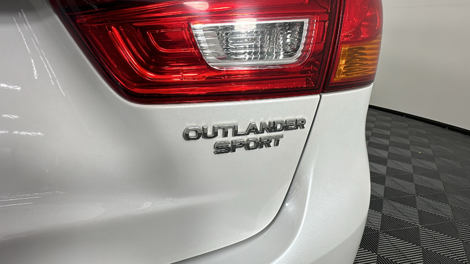 2015 Mitsubishi Outlander Sport SE 15