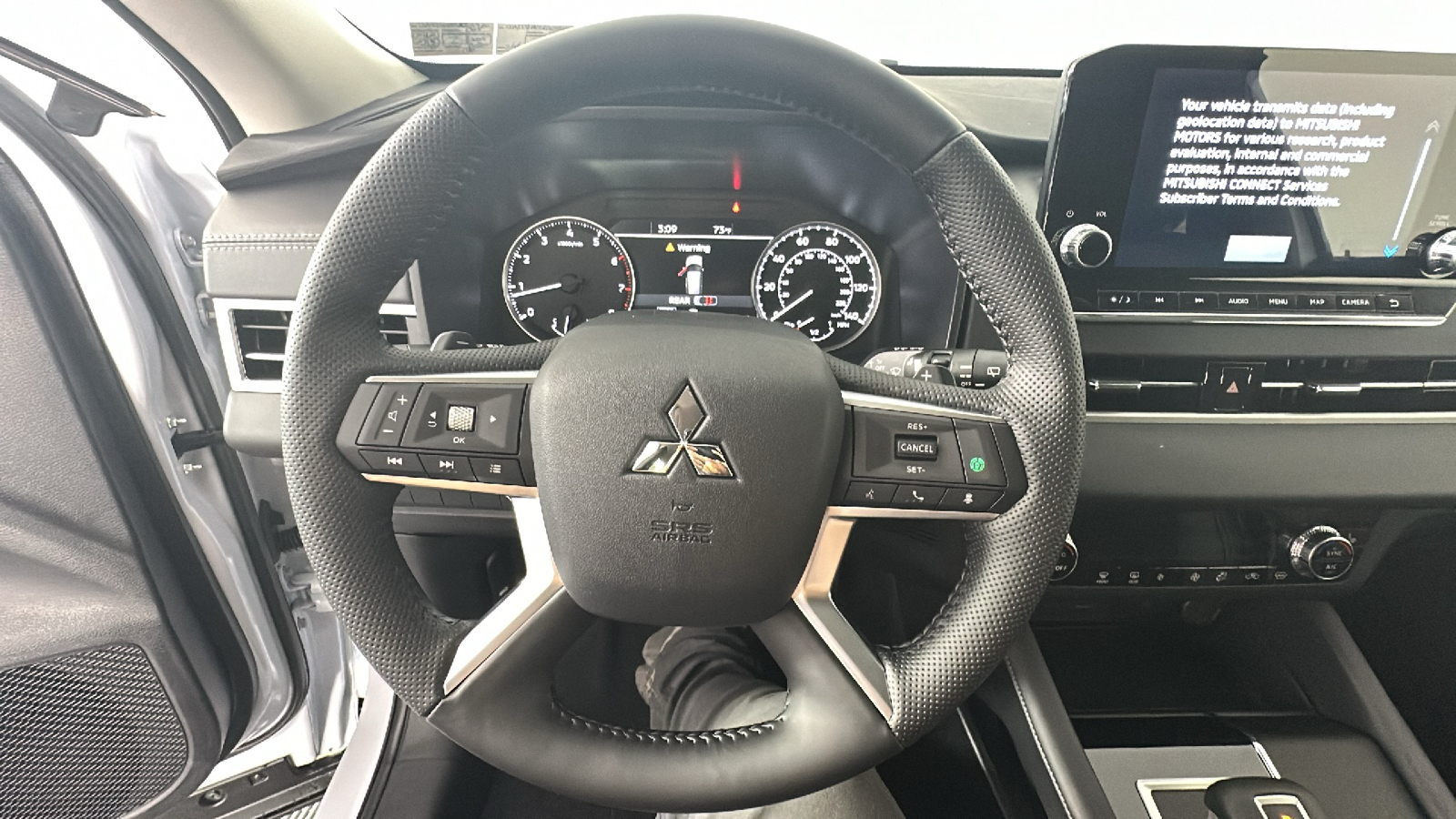 2024 Mitsubishi Outlander SE 36