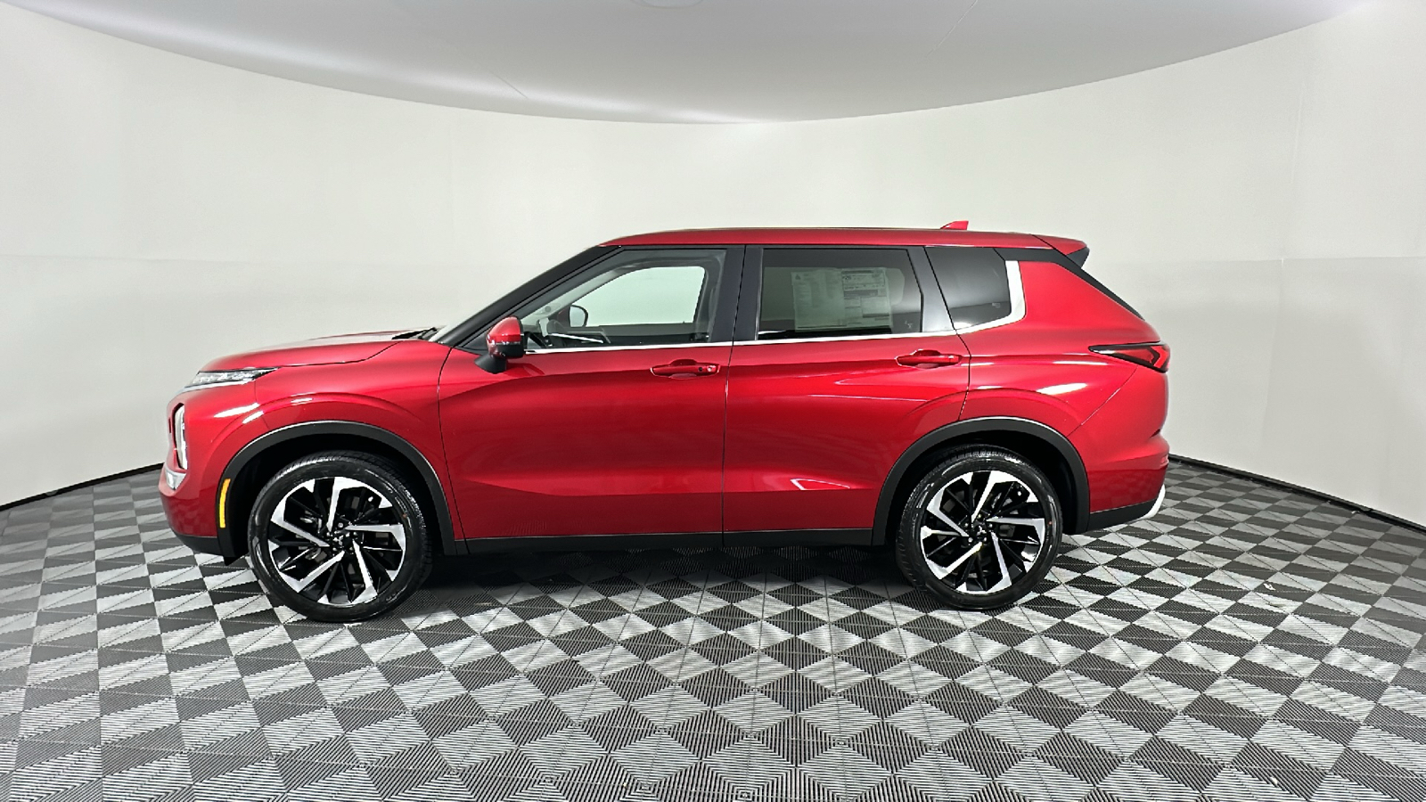 2024 Mitsubishi Outlander SE 9