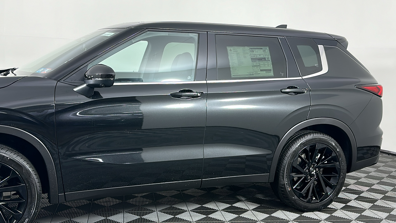 2024 Mitsubishi Outlander SE Black Edition w/Pano Roof 10