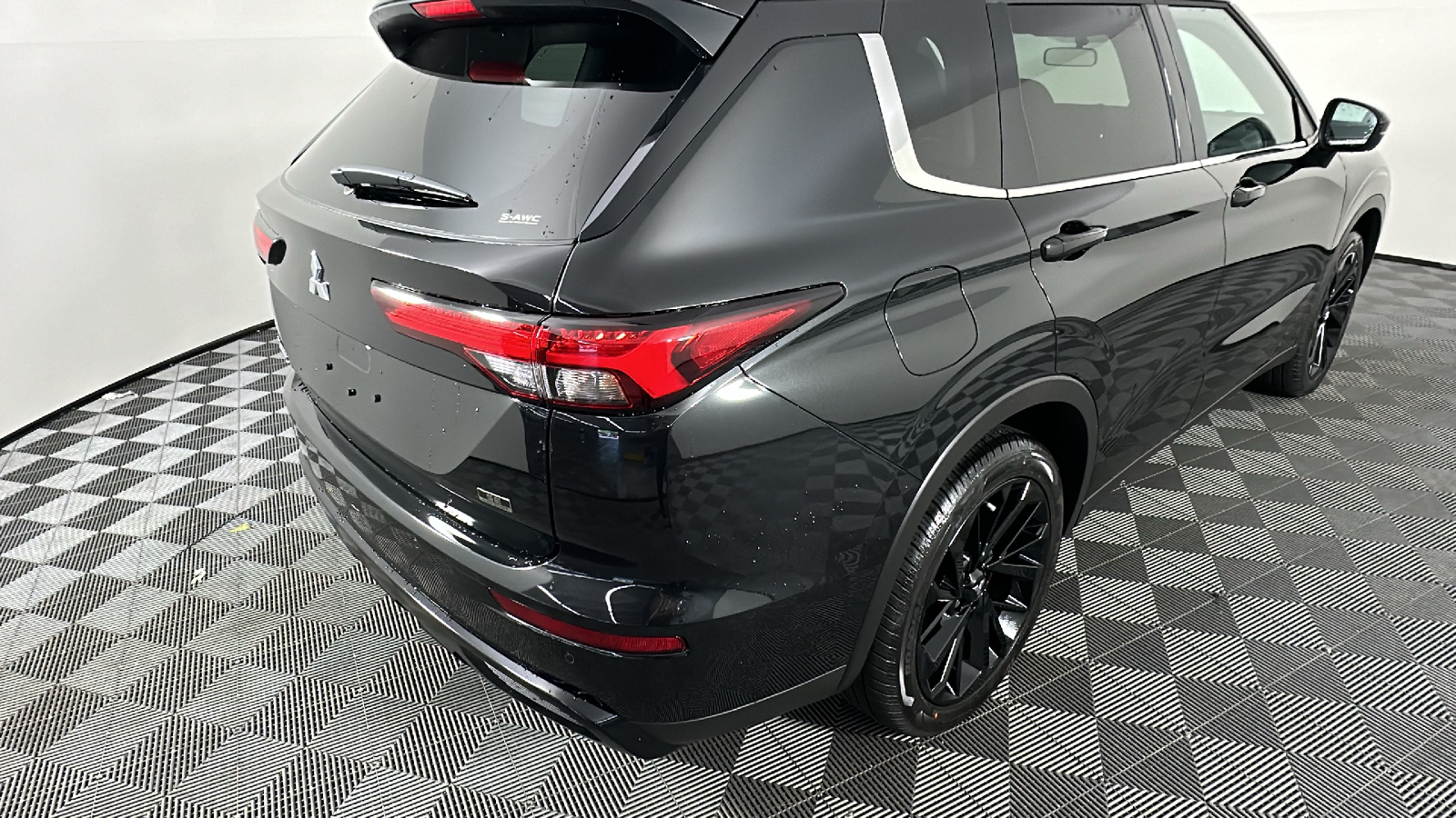 2024 Mitsubishi Outlander SE Black Edition w/Pano Roof 21