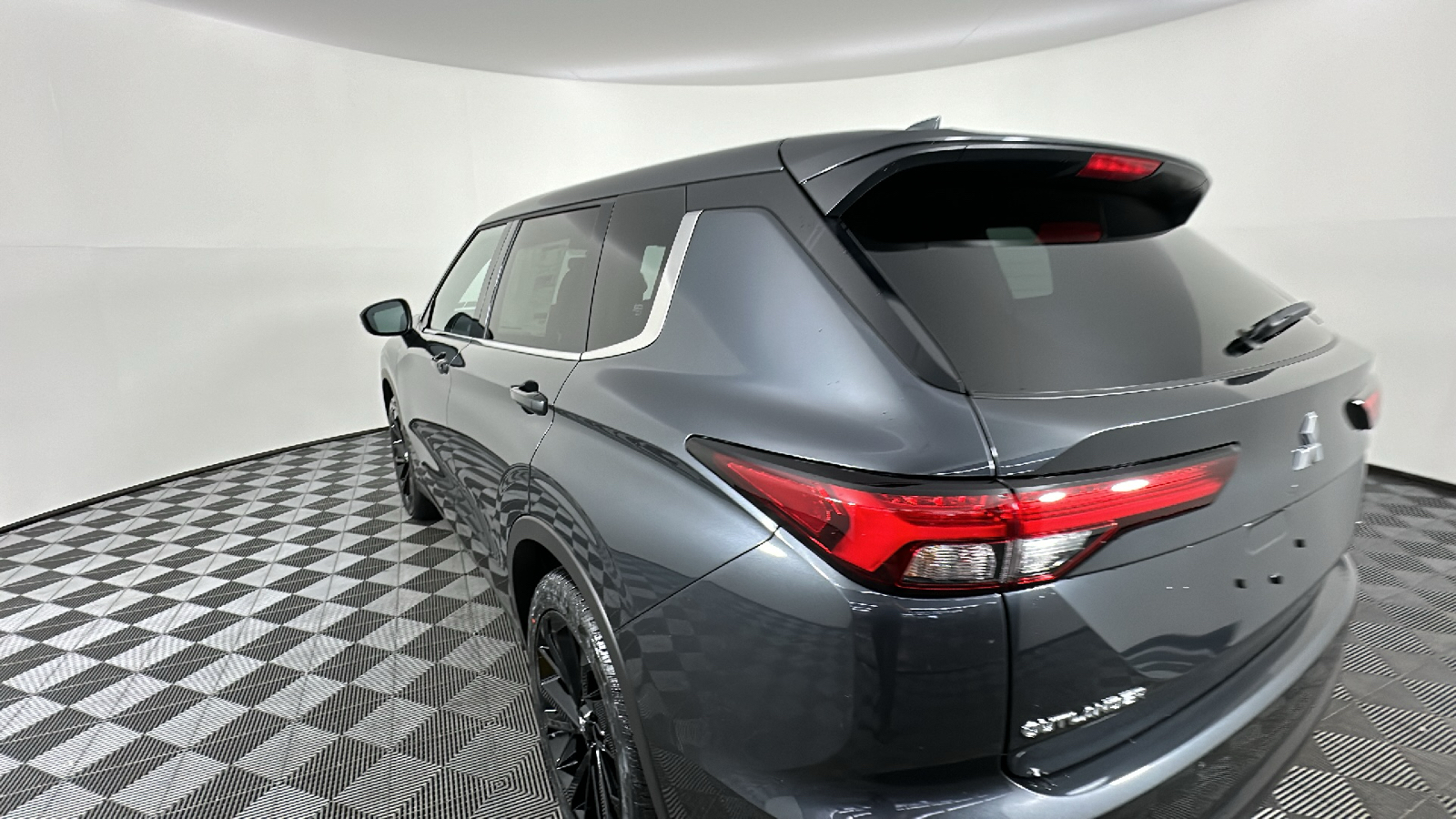 2024 Mitsubishi Outlander SE Black Edition w/Pano Roof 10