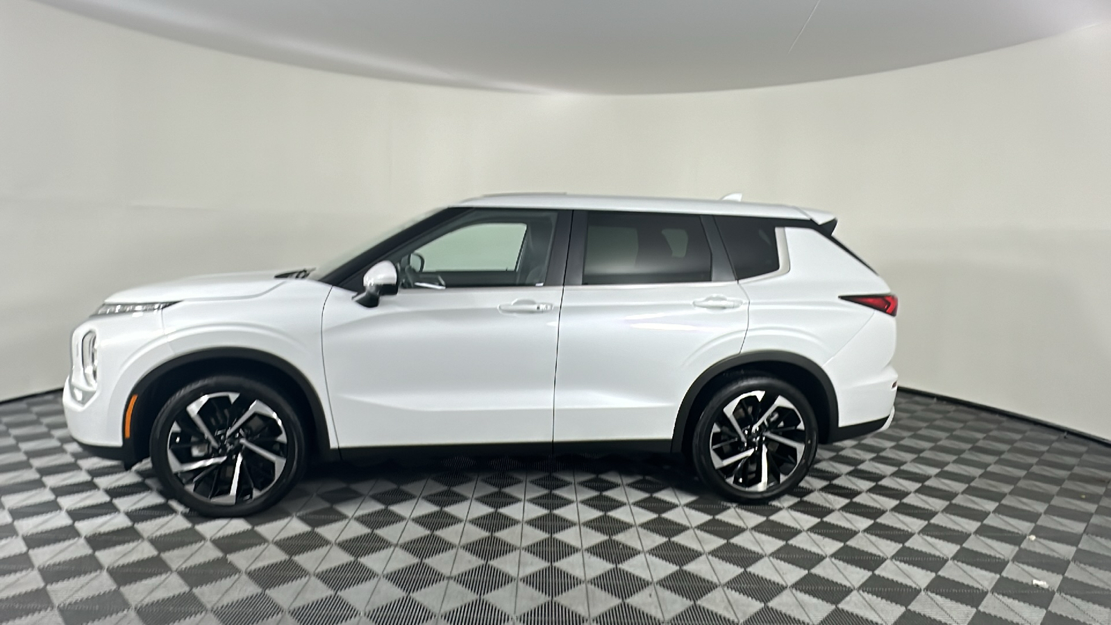 2022 Mitsubishi Outlander SE Launch Edition 9