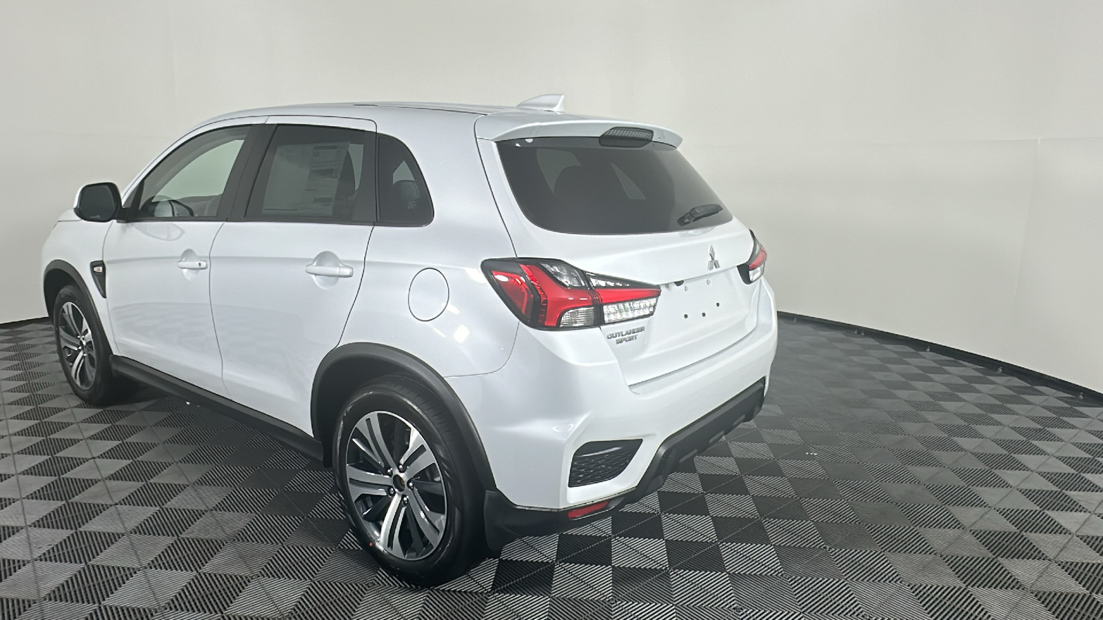 2024 Mitsubishi Outlander Sport 2.0 ES 11