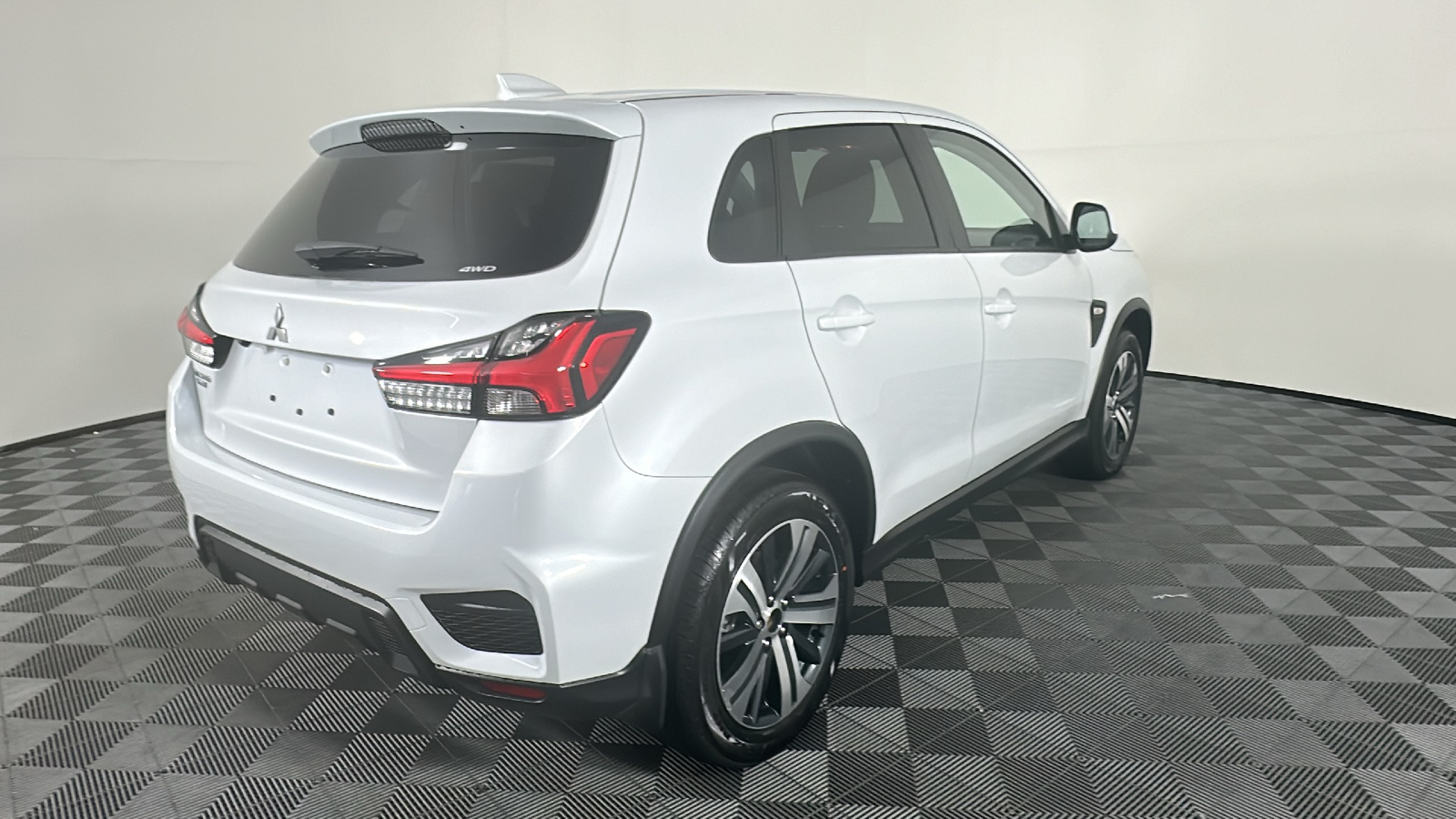 2024 Mitsubishi Outlander Sport 2.0 ES 18