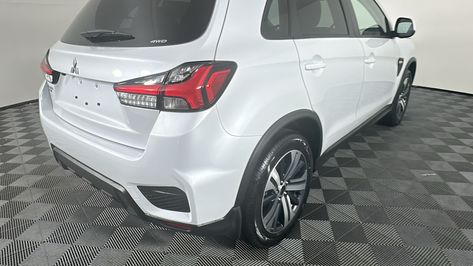 2024 Mitsubishi Outlander Sport 2.0 ES 19