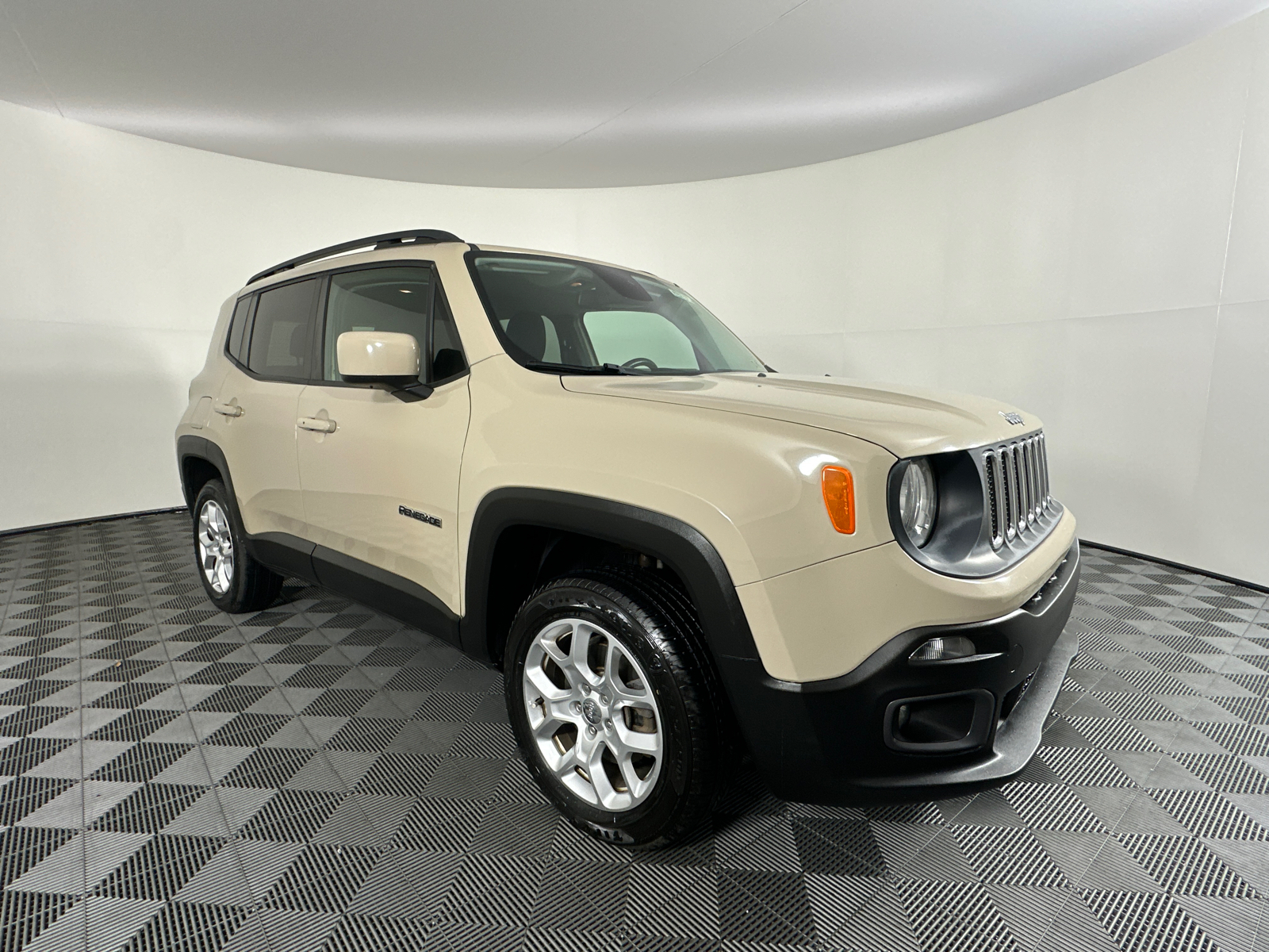 2016 Jeep Renegade Latitude 2