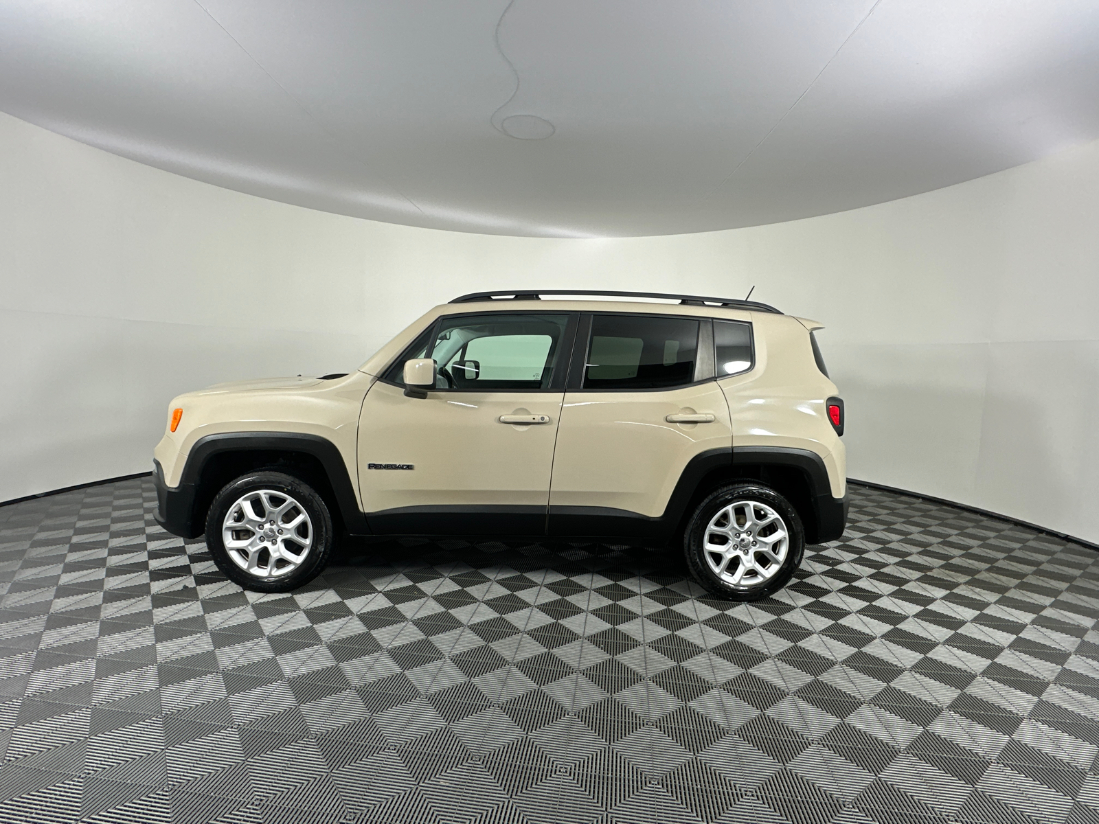 2016 Jeep Renegade Latitude 8