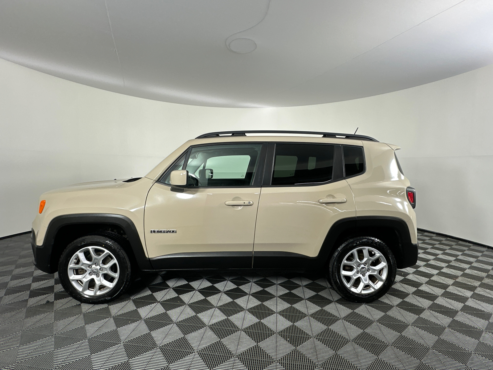 2016 Jeep Renegade Latitude 9