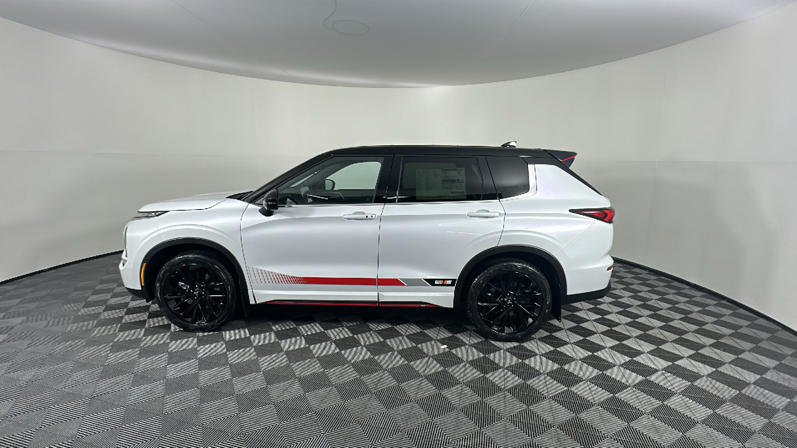 2024 Mitsubishi Outlander SE Ralliart 7