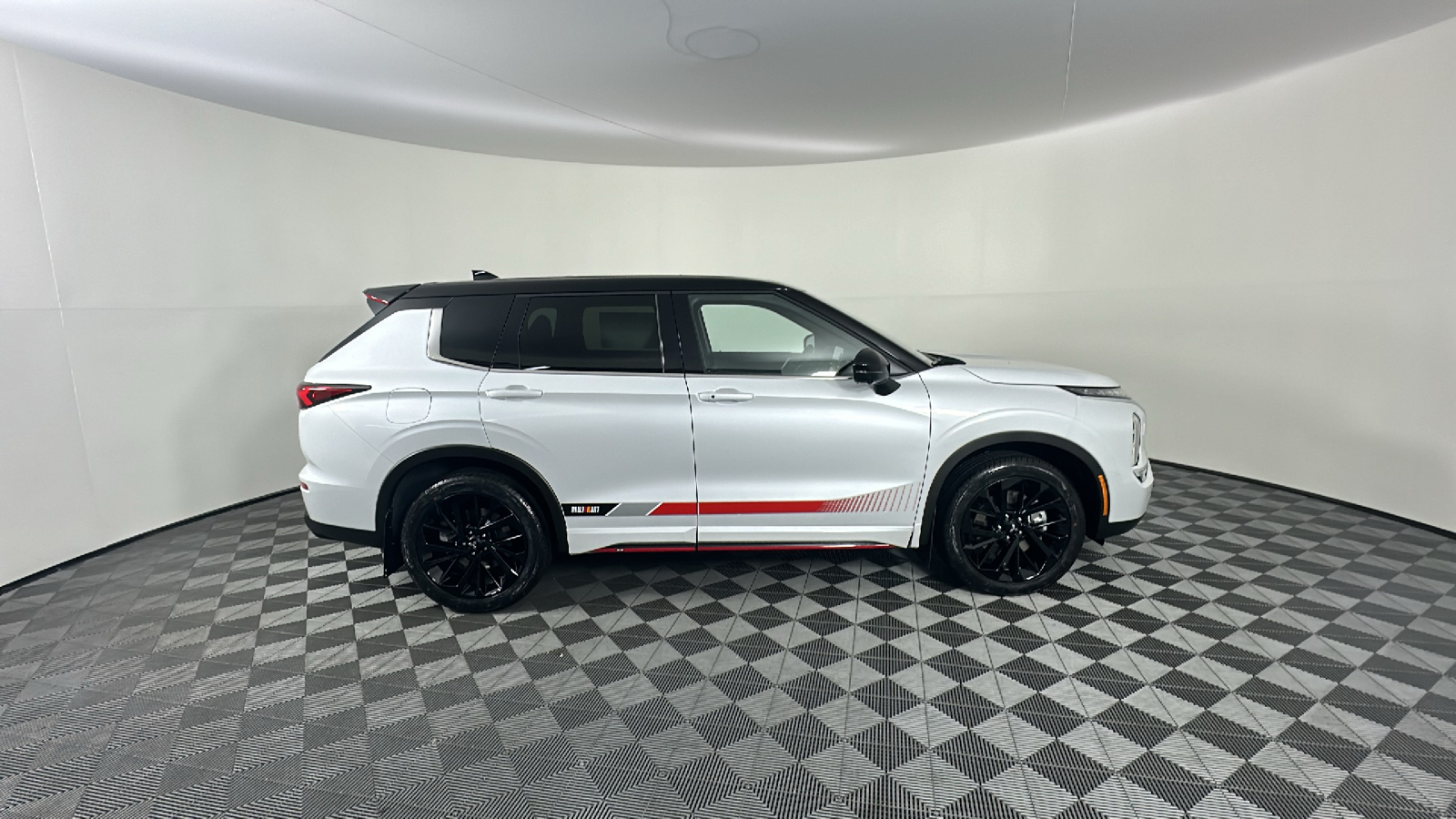 2024 Mitsubishi Outlander SE Ralliart 19