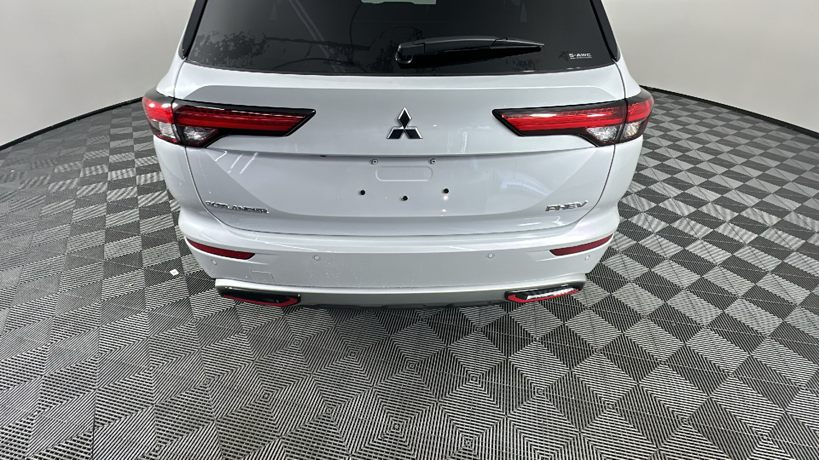 2024 Mitsubishi Outlander PHEV SE 13