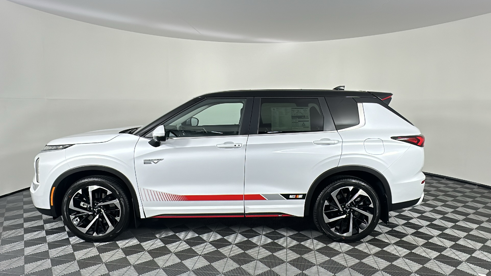 2024 Mitsubishi Outlander PHEV SE 10