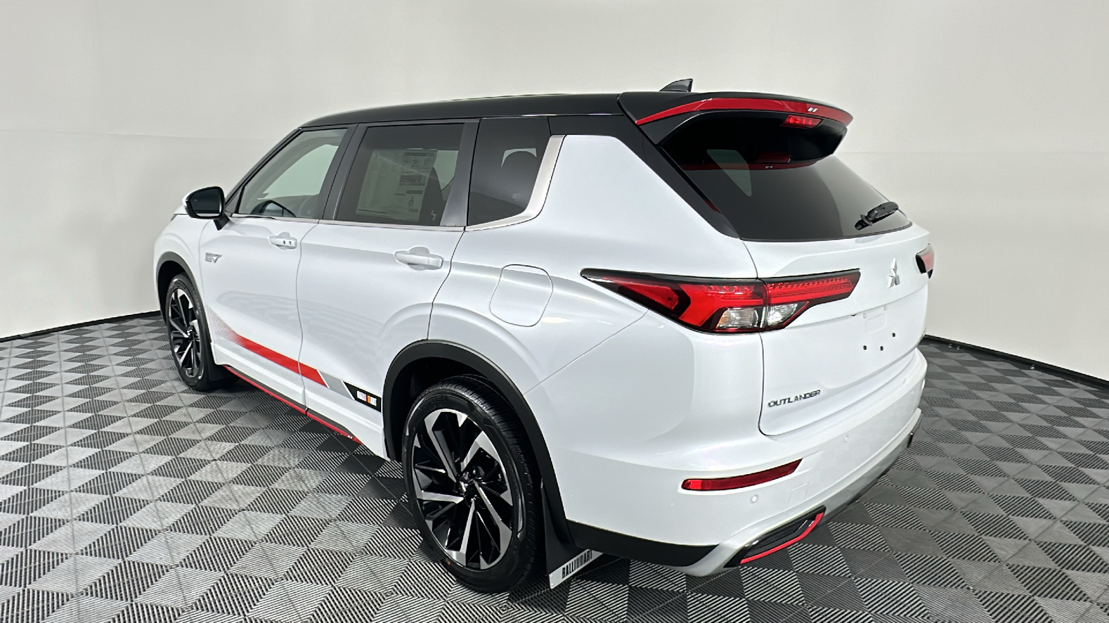 2024 Mitsubishi Outlander PHEV SE 12