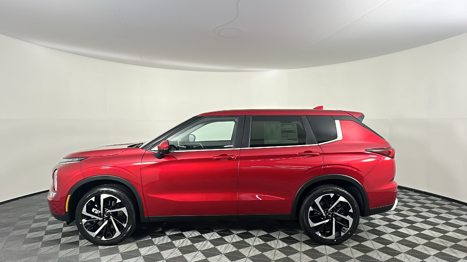 2024 Mitsubishi Outlander SE 10