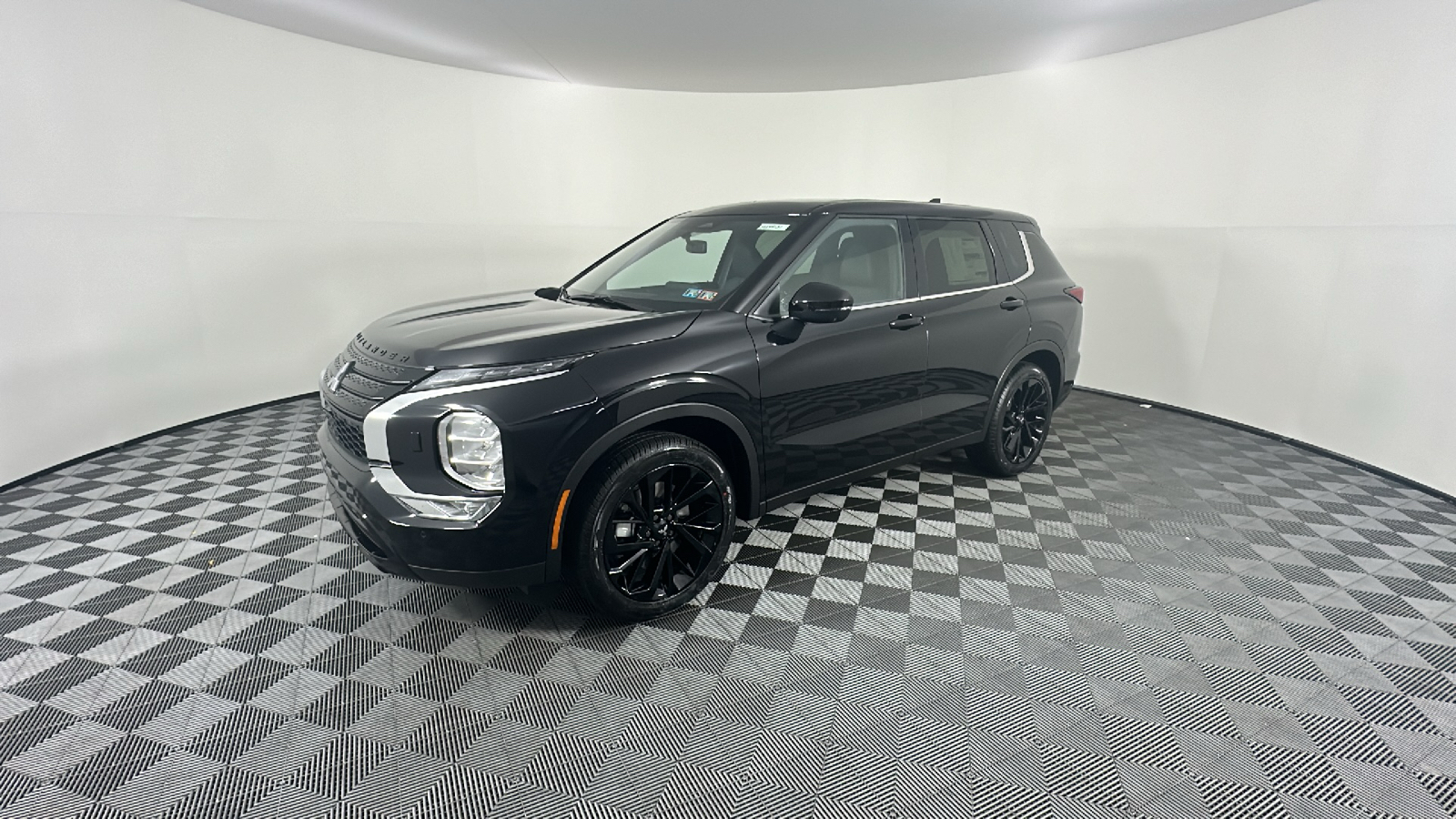 2024 Mitsubishi Outlander SE Black Edition w/Pano Roof 4