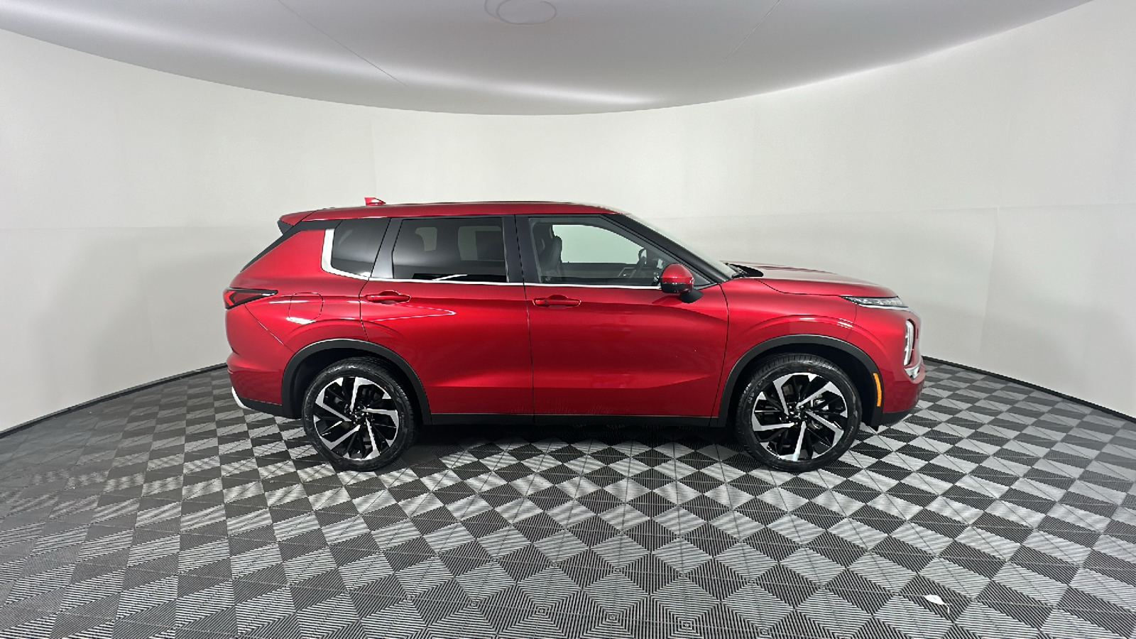 2024 Mitsubishi Outlander SE 19