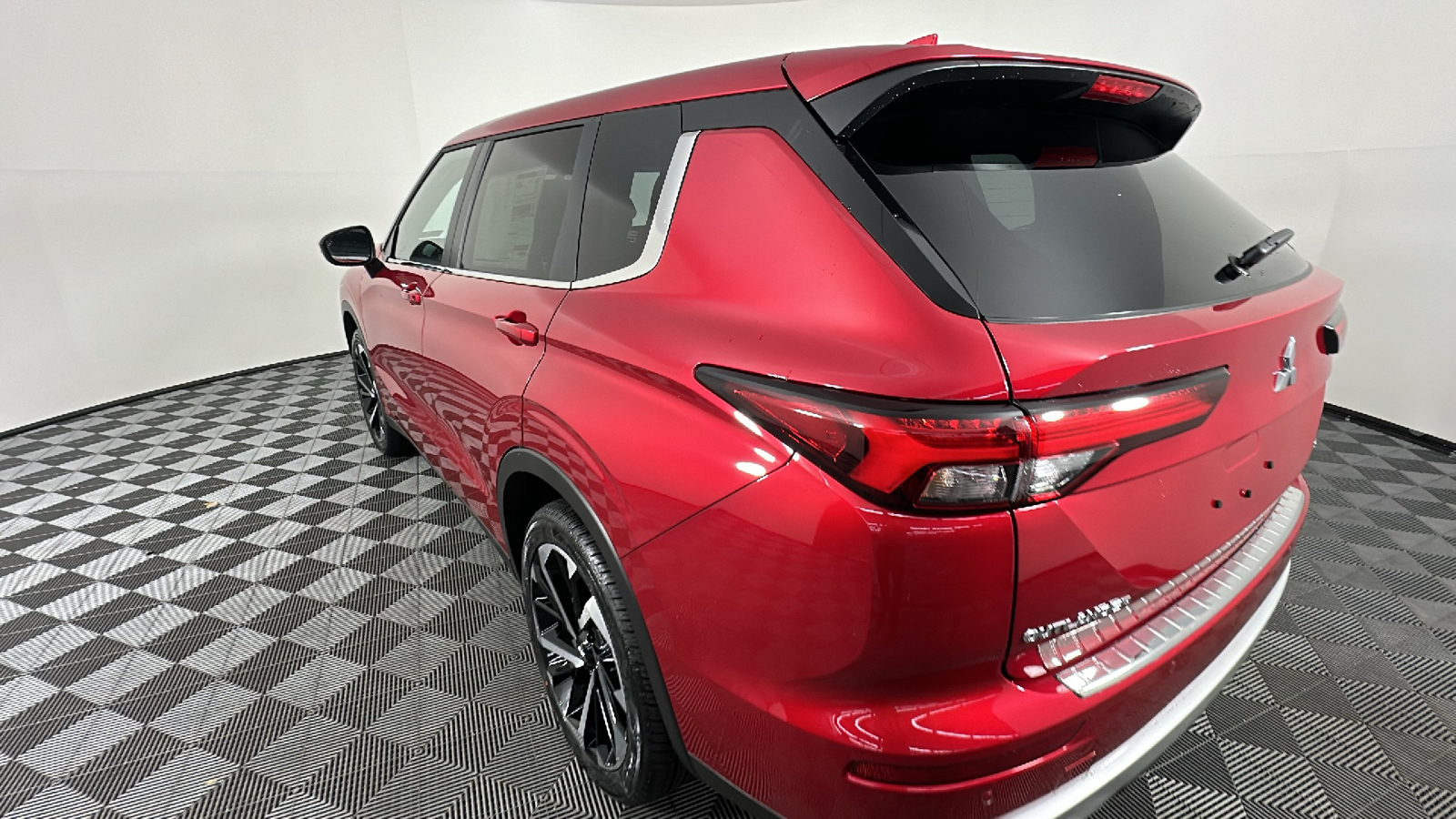 2024 Mitsubishi Outlander SE 10