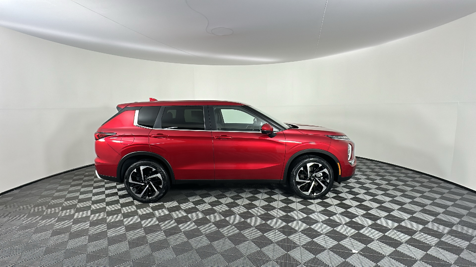 2024 Mitsubishi Outlander SE 19