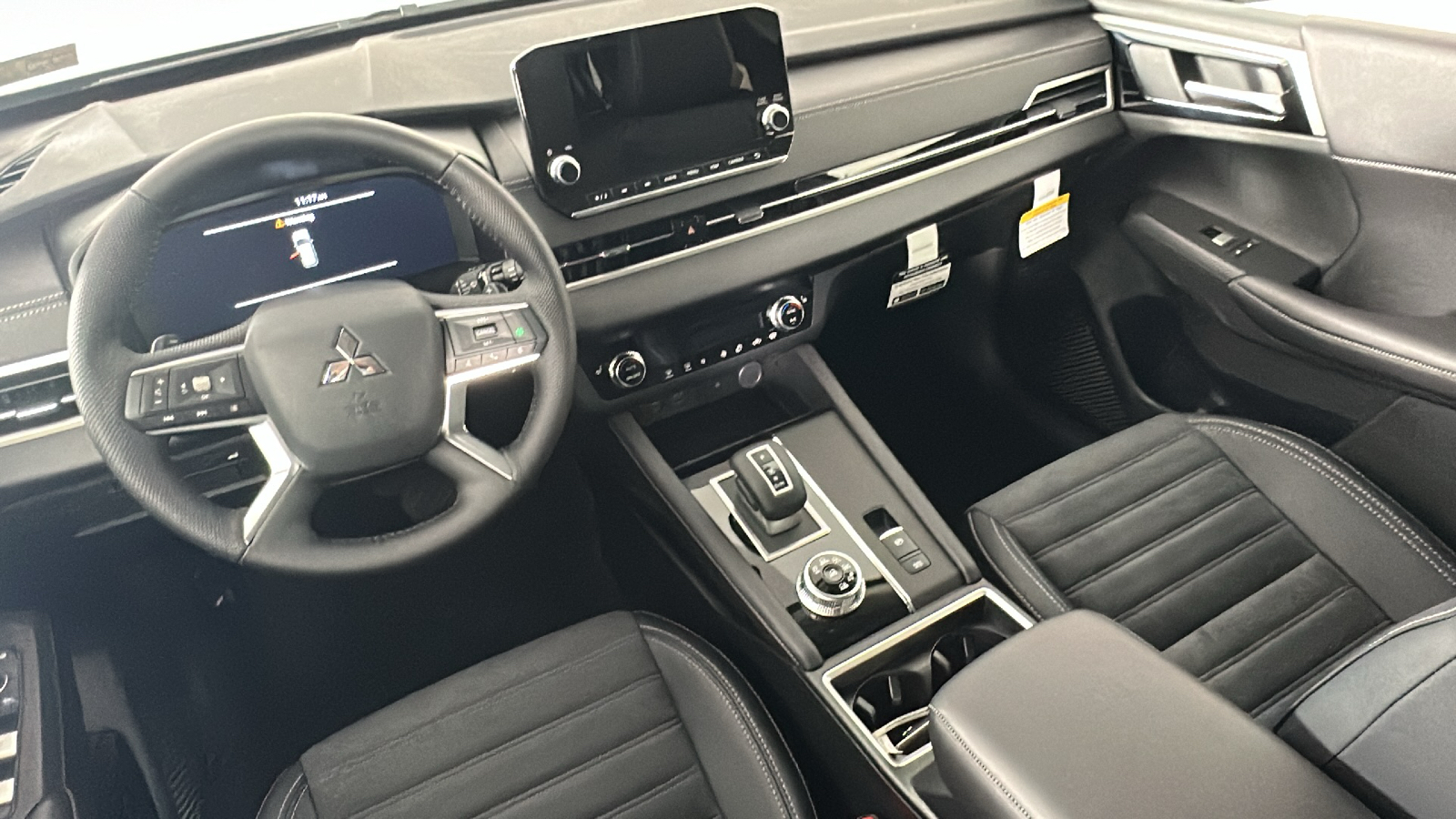 2024 Mitsubishi Outlander SE 27