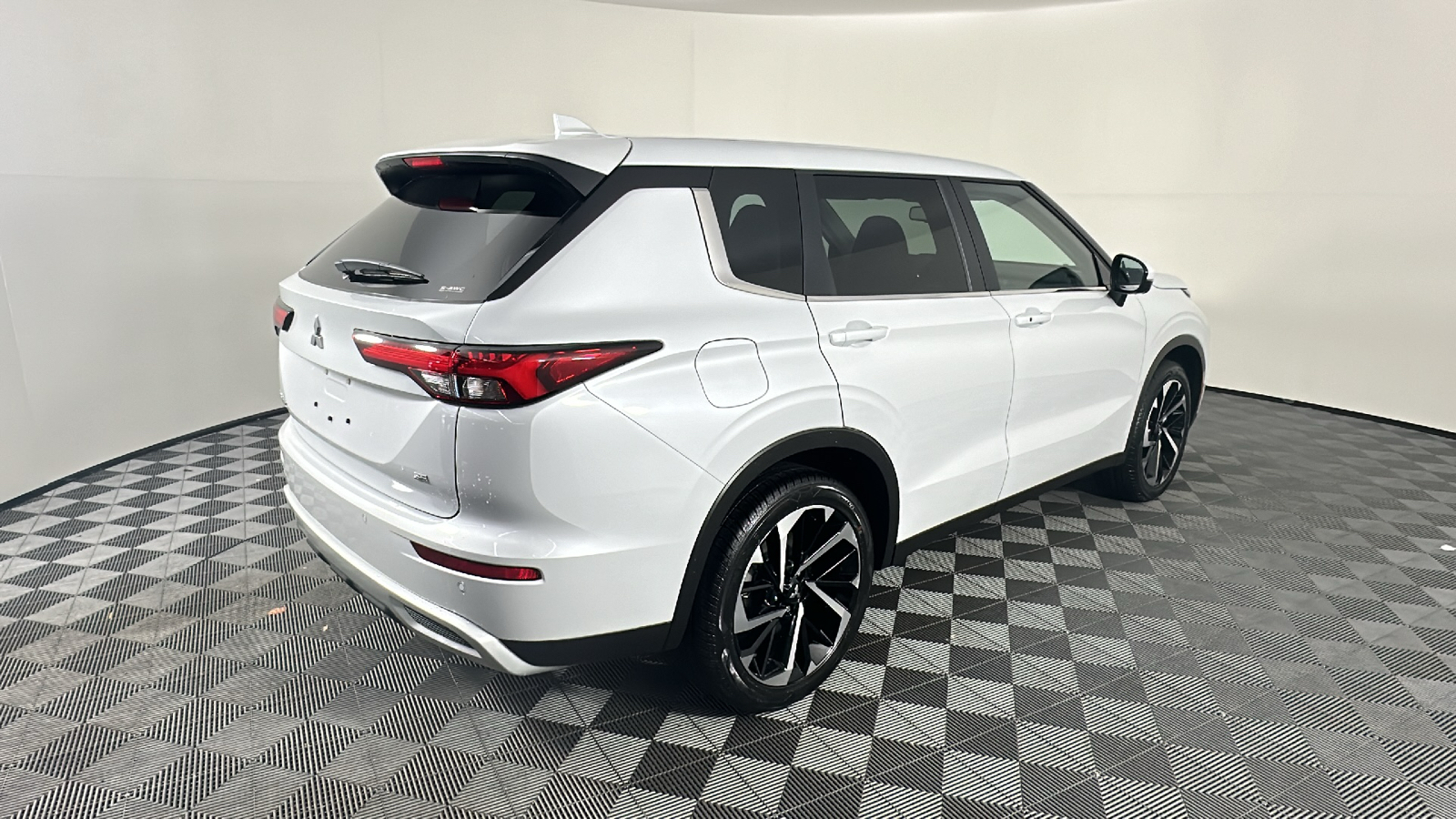 2024 Mitsubishi Outlander SE 20