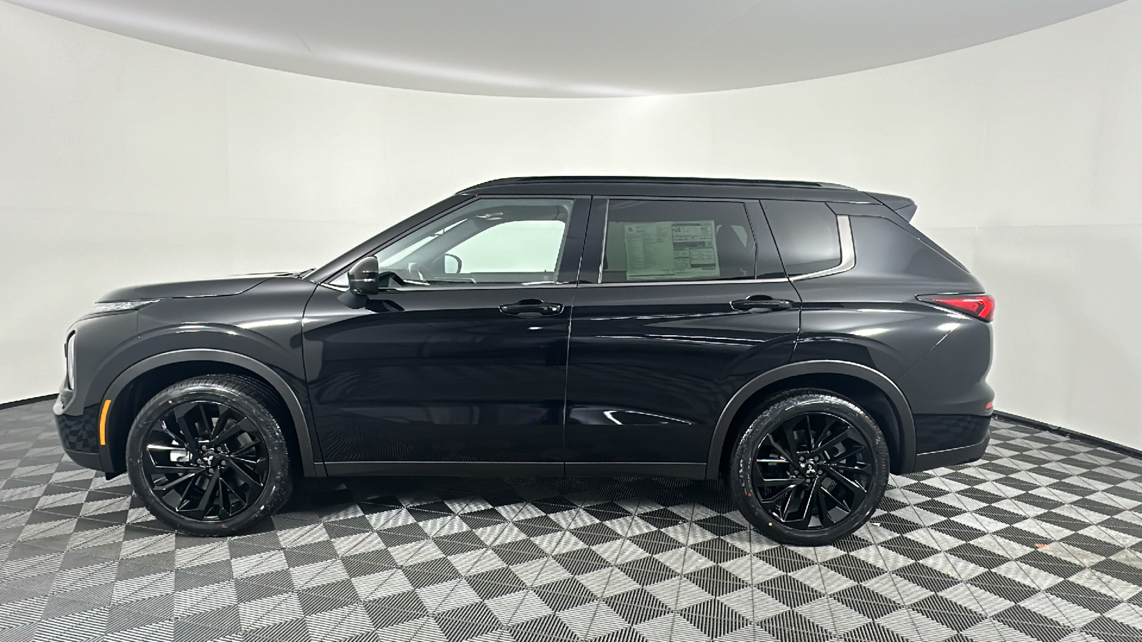 2024 Mitsubishi Outlander SEL Black Edition 9