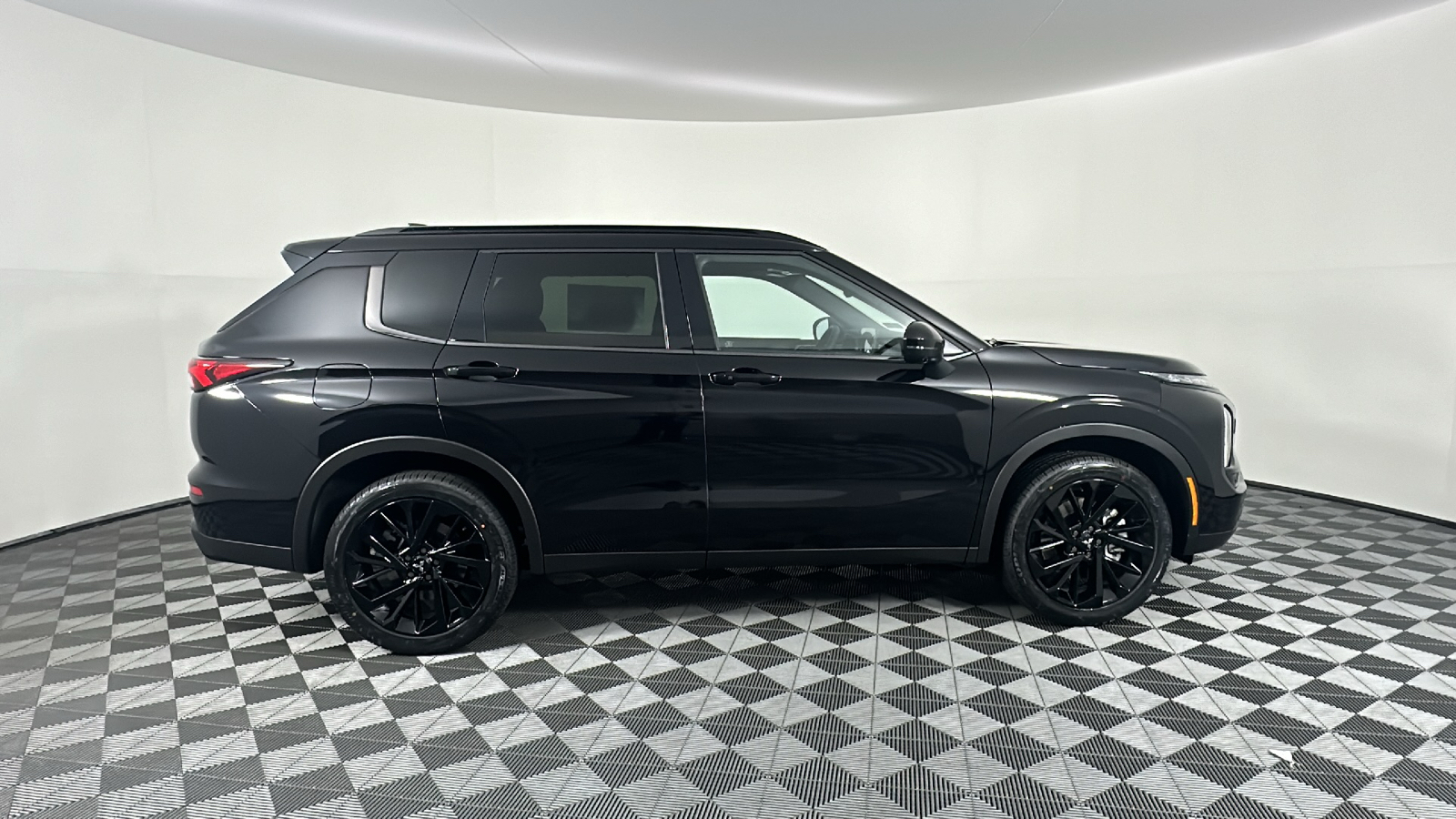 2024 Mitsubishi Outlander SEL Black Edition 21