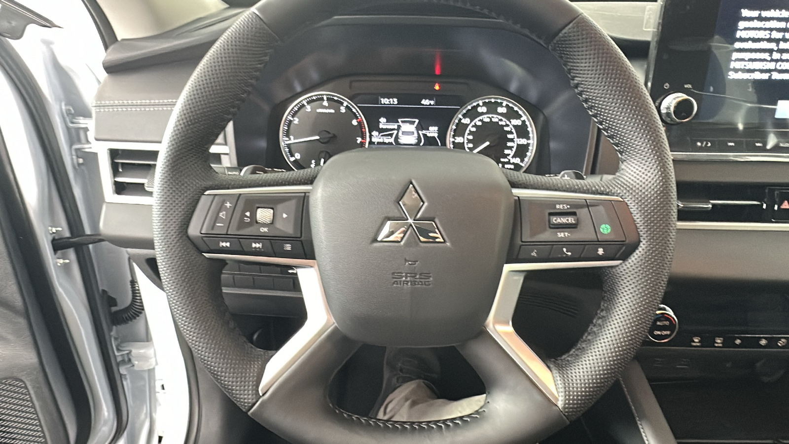 2024 Mitsubishi Outlander SE 33