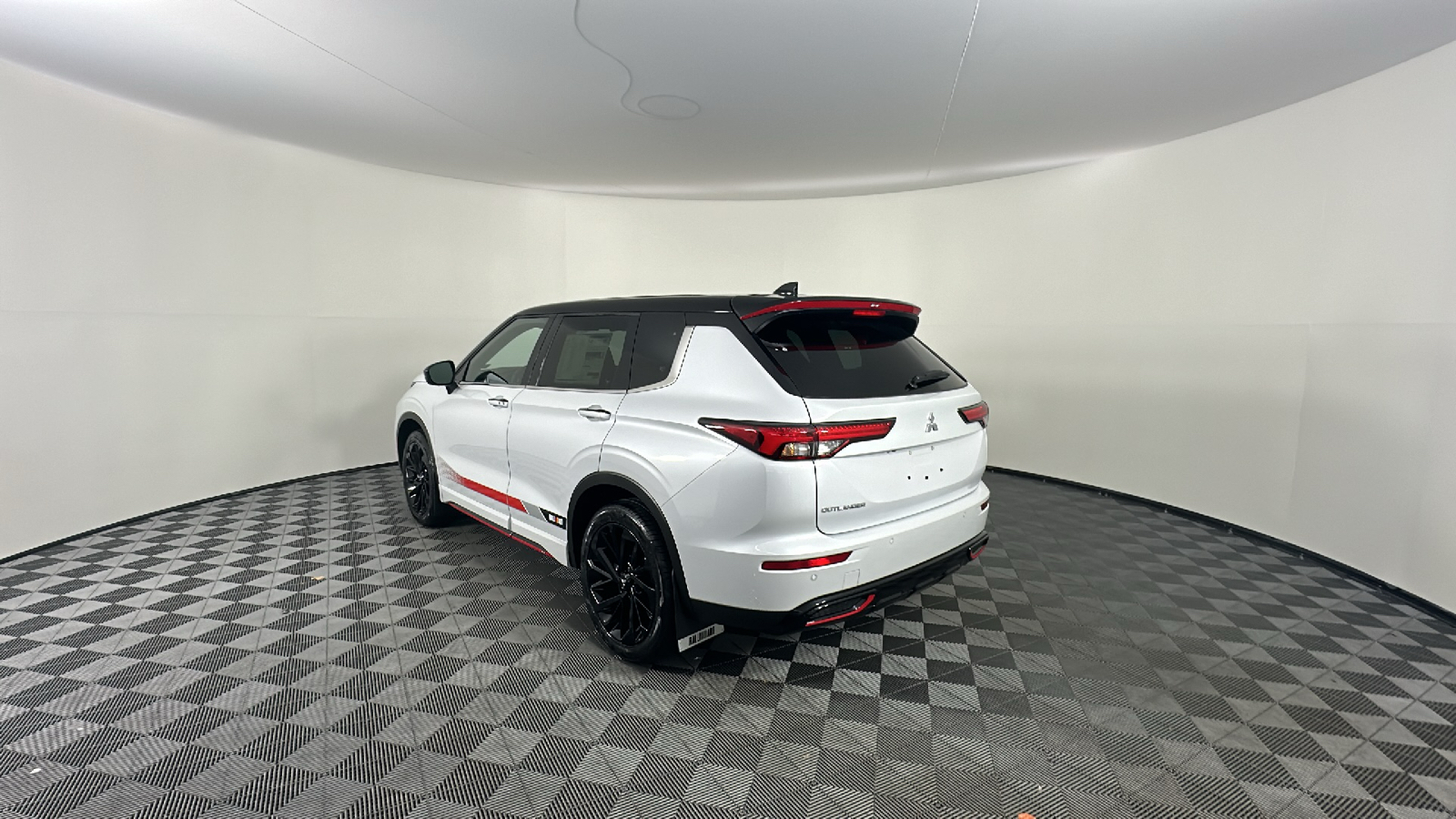 2024 Mitsubishi Outlander SE Ralliart 9