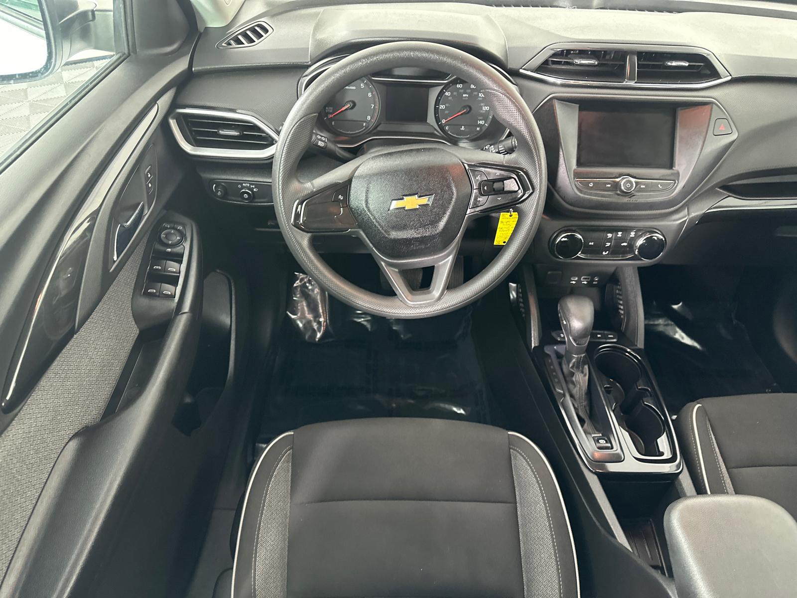 2021 Chevrolet TrailBlazer LS 23