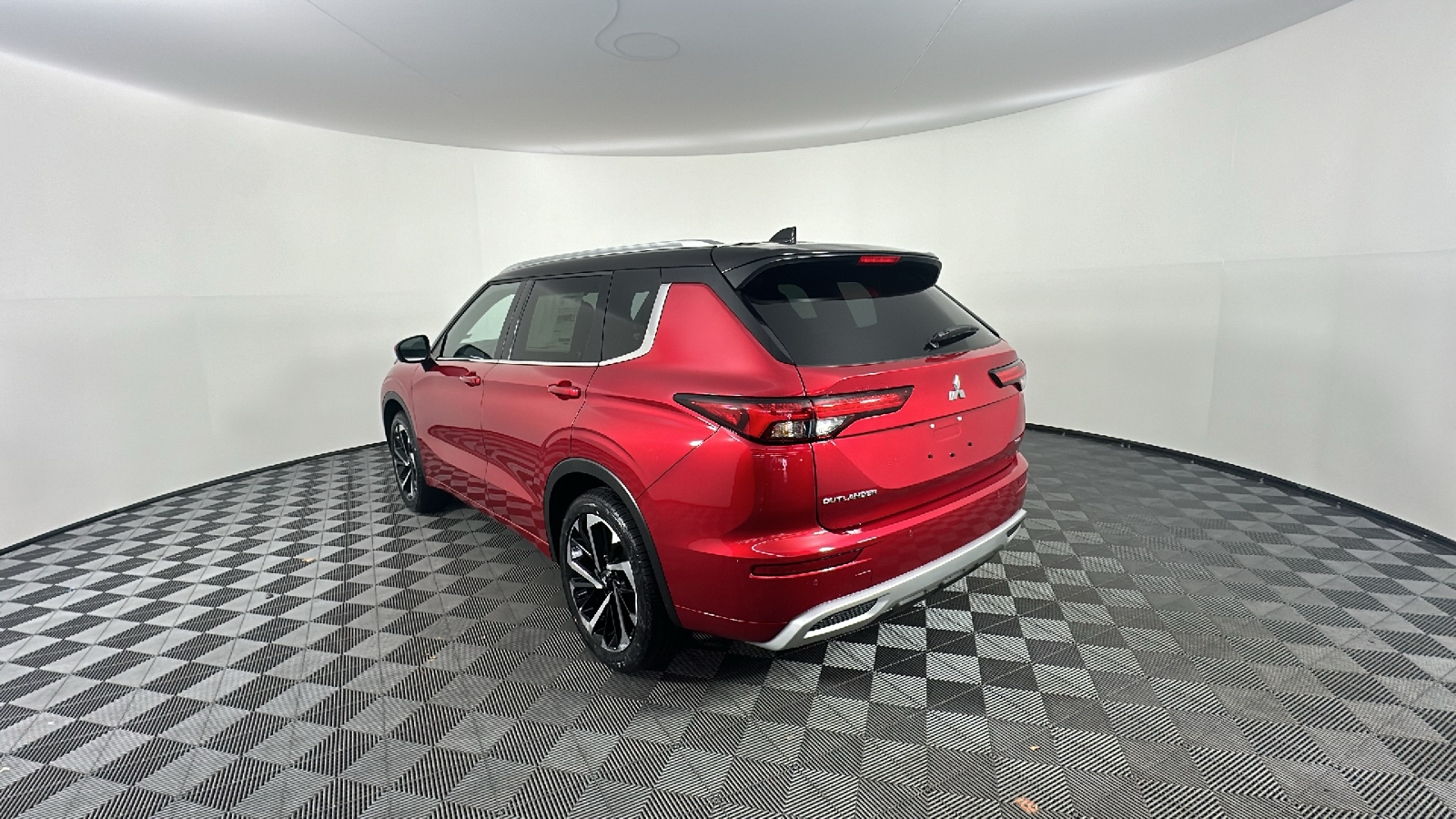 2024 Mitsubishi Outlander SEL 9