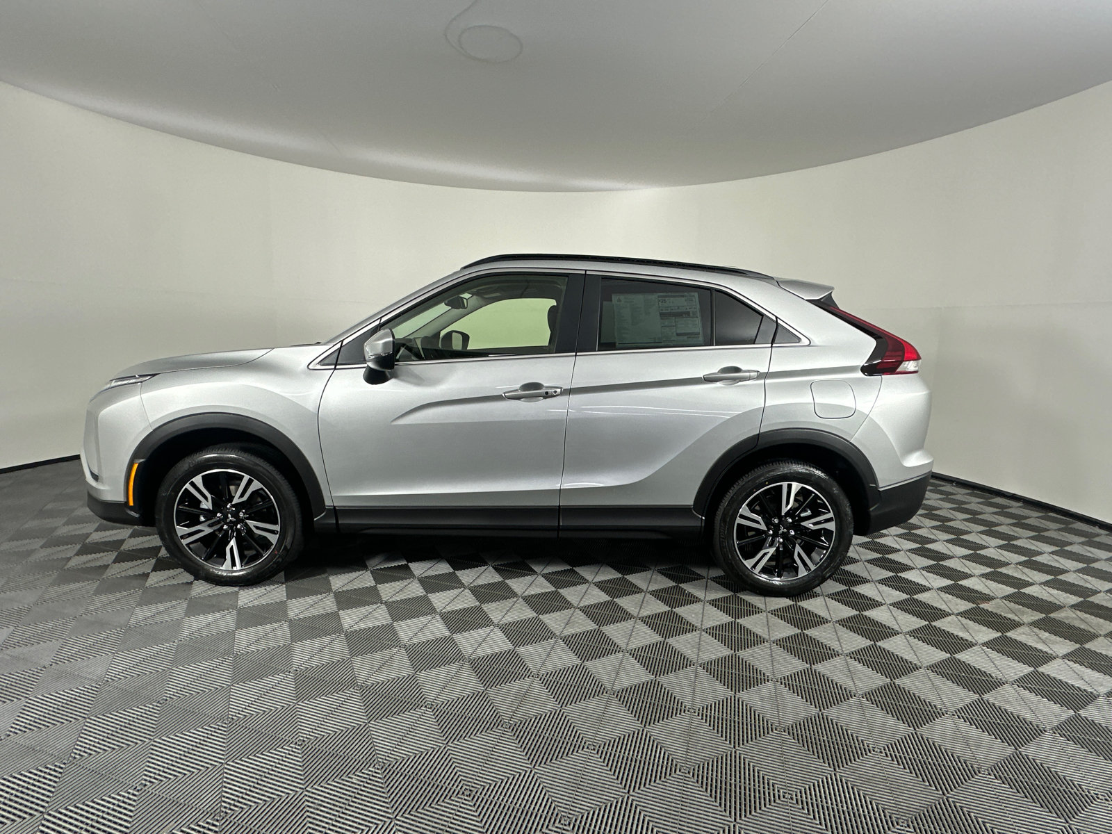 2025 Mitsubishi Eclipse Cross  8