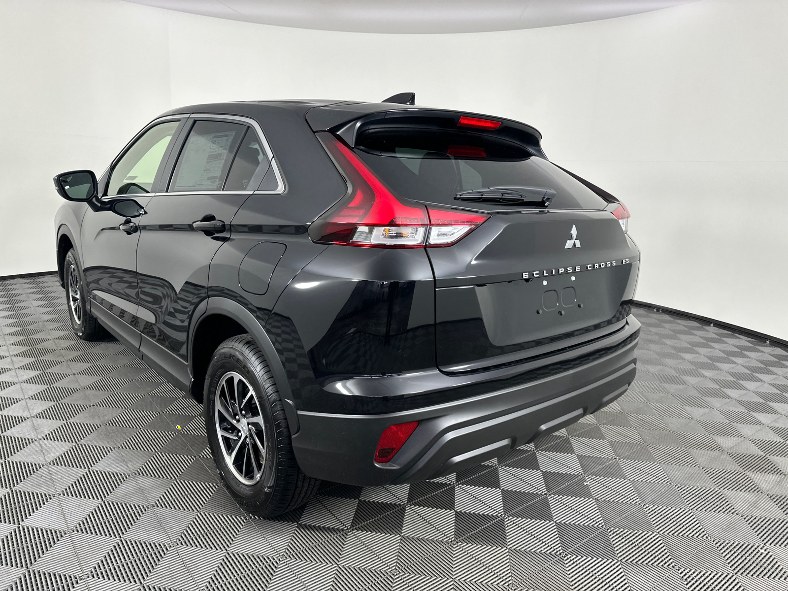 2025 Mitsubishi Eclipse Cross ES 11