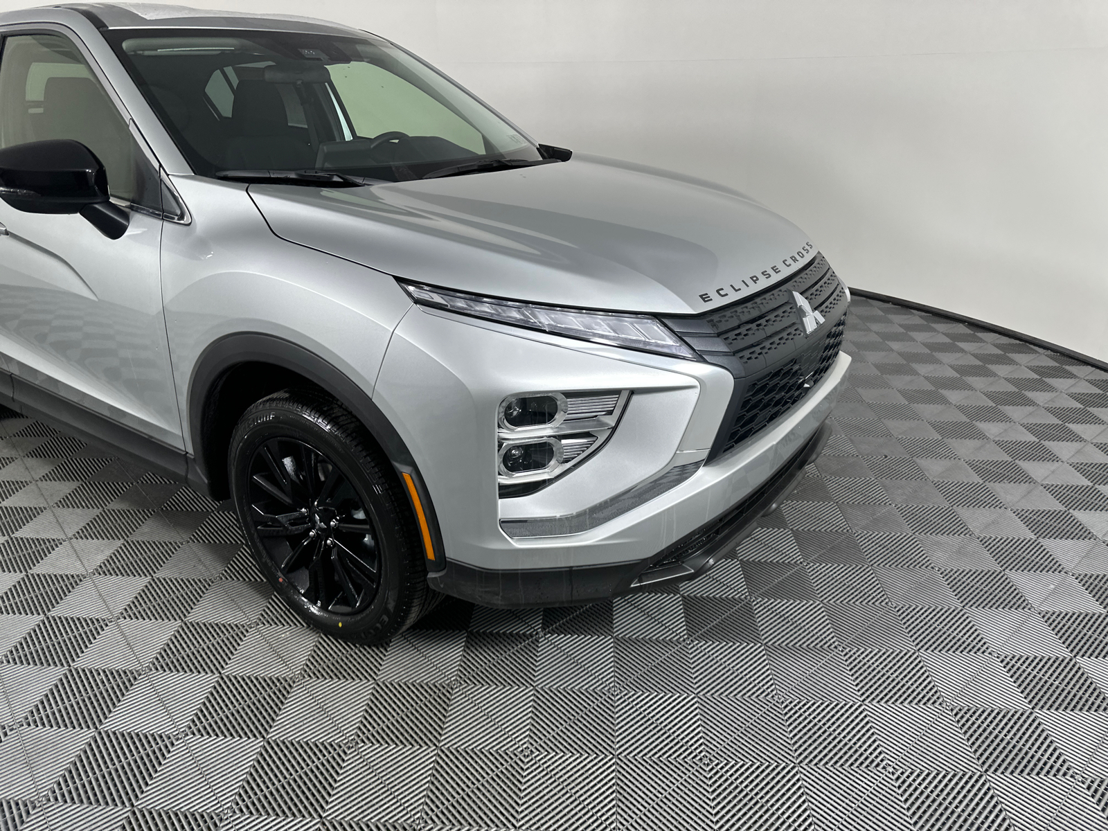 2025 Mitsubishi Eclipse Cross  2